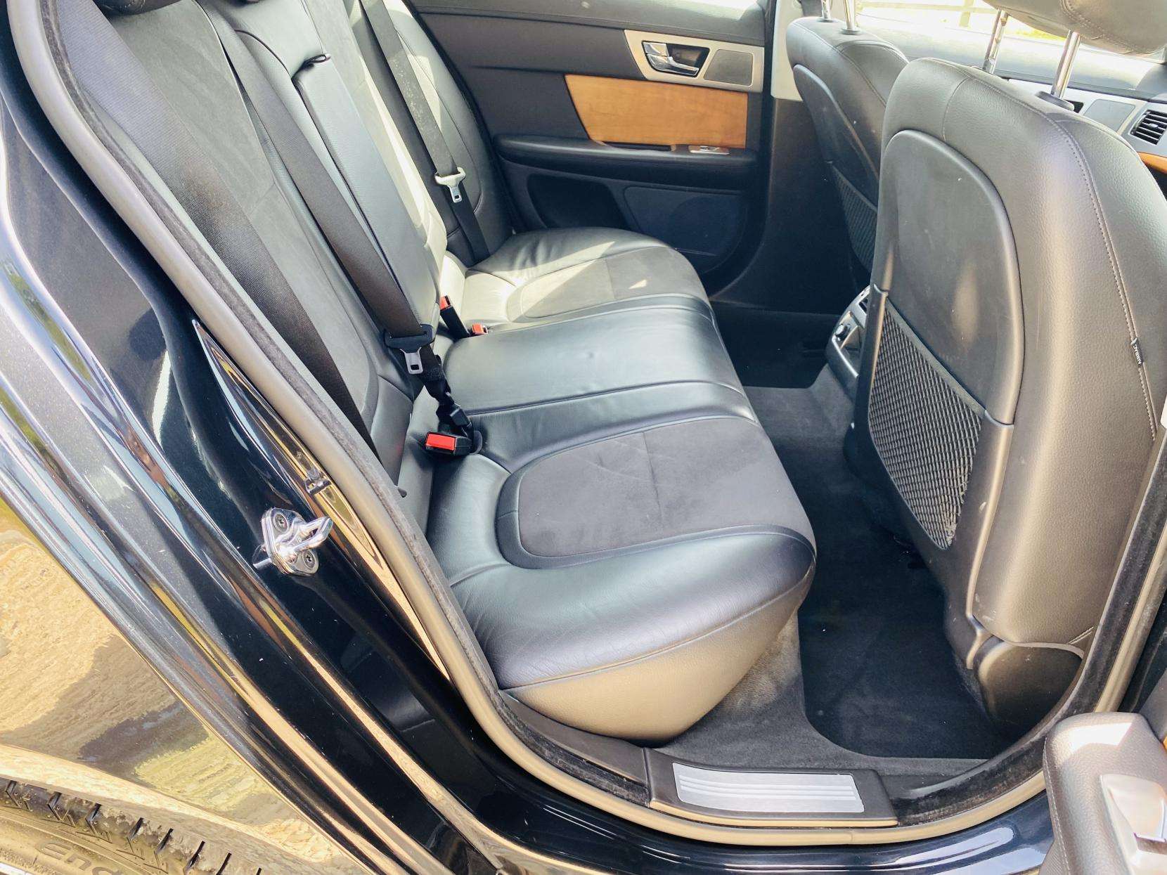 2012 JAGUAR XF 2012 JAGUAR XF