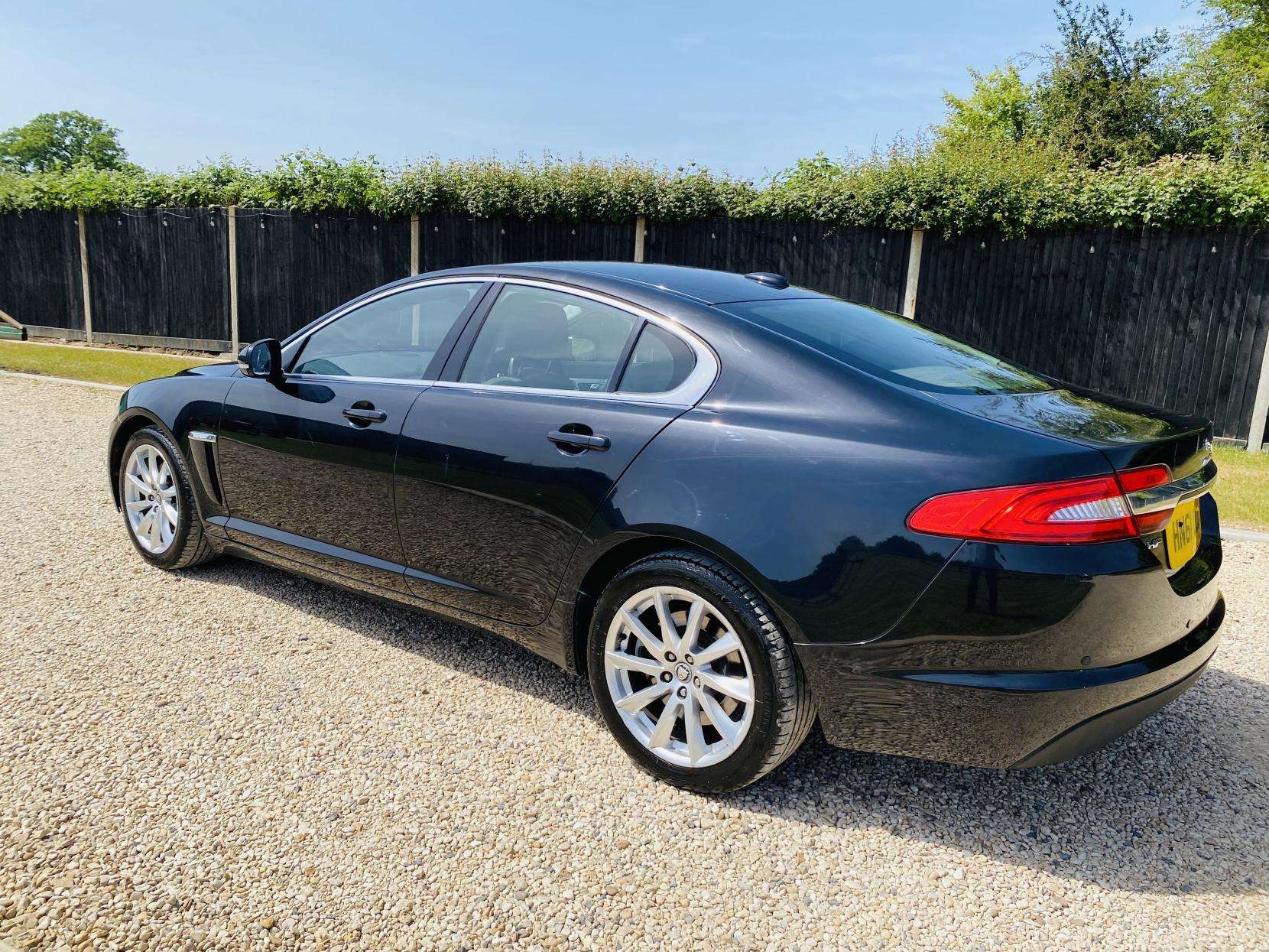 2012 JAGUAR XF 2012 JAGUAR XF