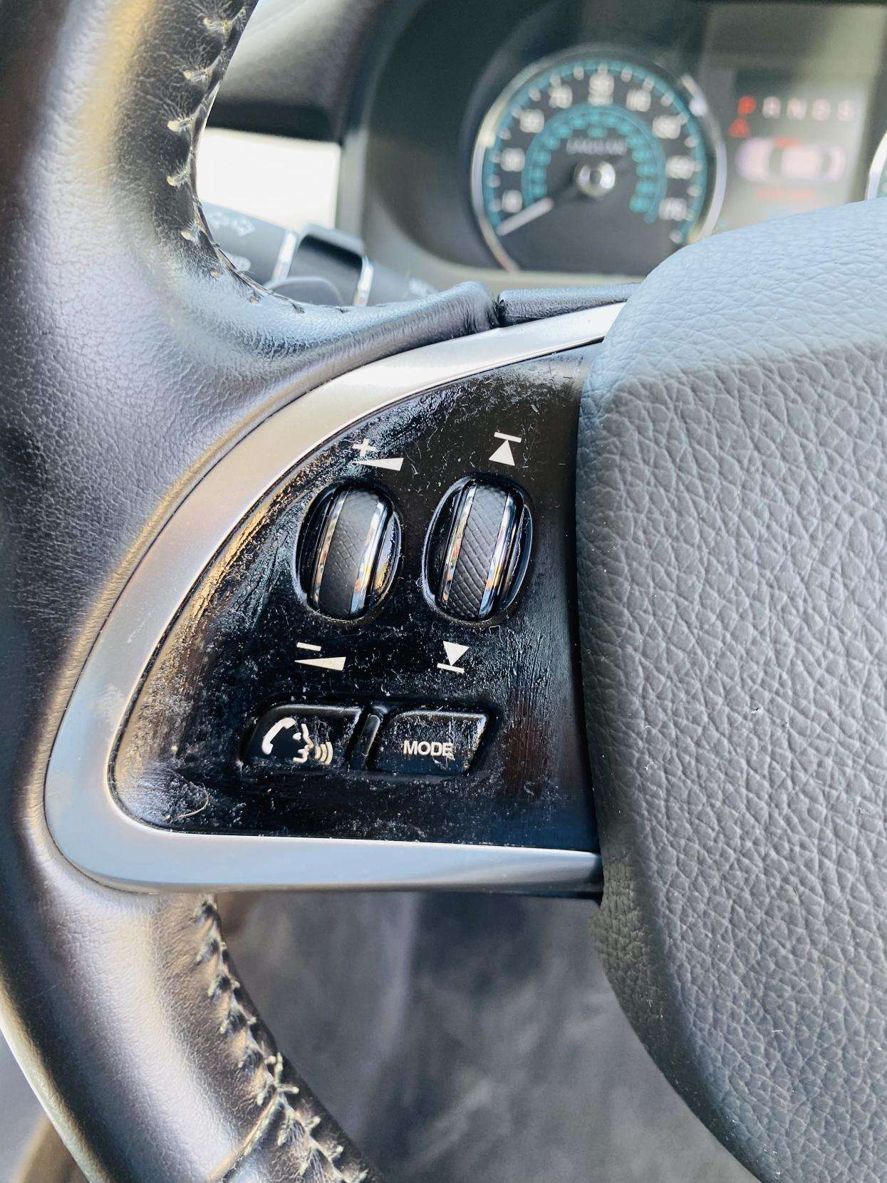 2012 JAGUAR XF 2012 JAGUAR XF