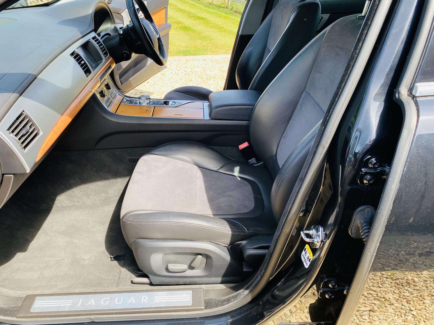 2012 JAGUAR XF 2012 JAGUAR XF