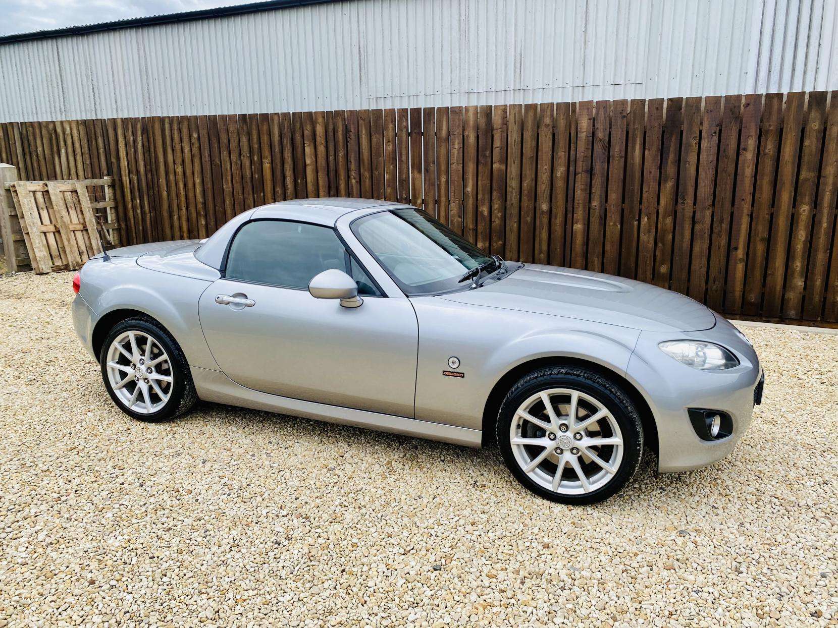 2010 MAZDA MX-5 2010 MAZDA MX-5