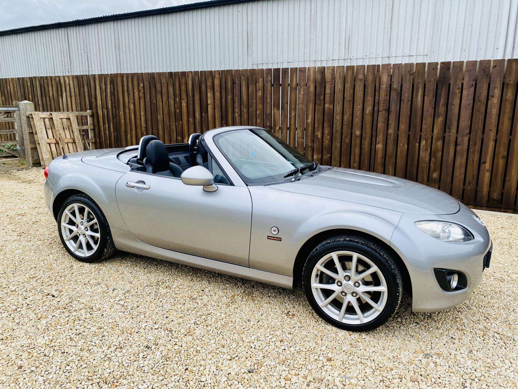 2010 MAZDA MX-5 2010 MAZDA MX-5