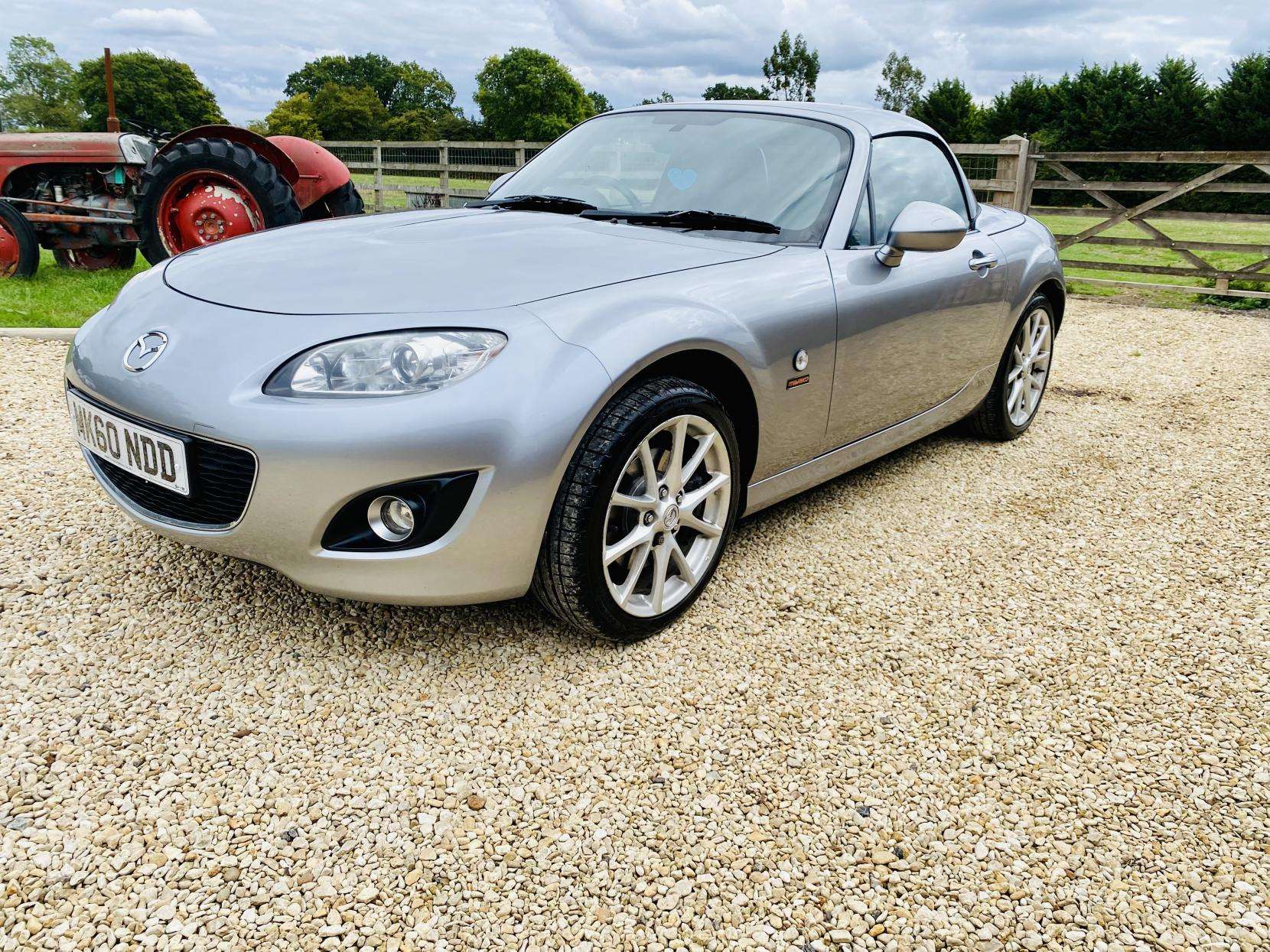 2010 MAZDA MX-5 2010 MAZDA MX-5