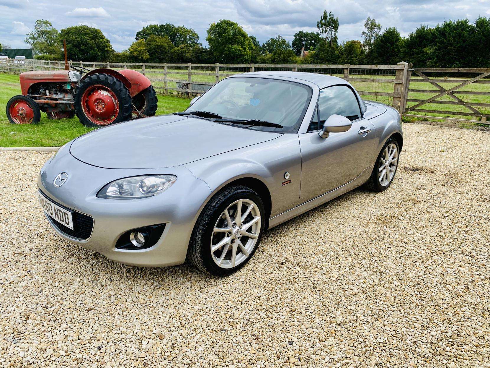 2010 MAZDA MX-5 2010 MAZDA MX-5