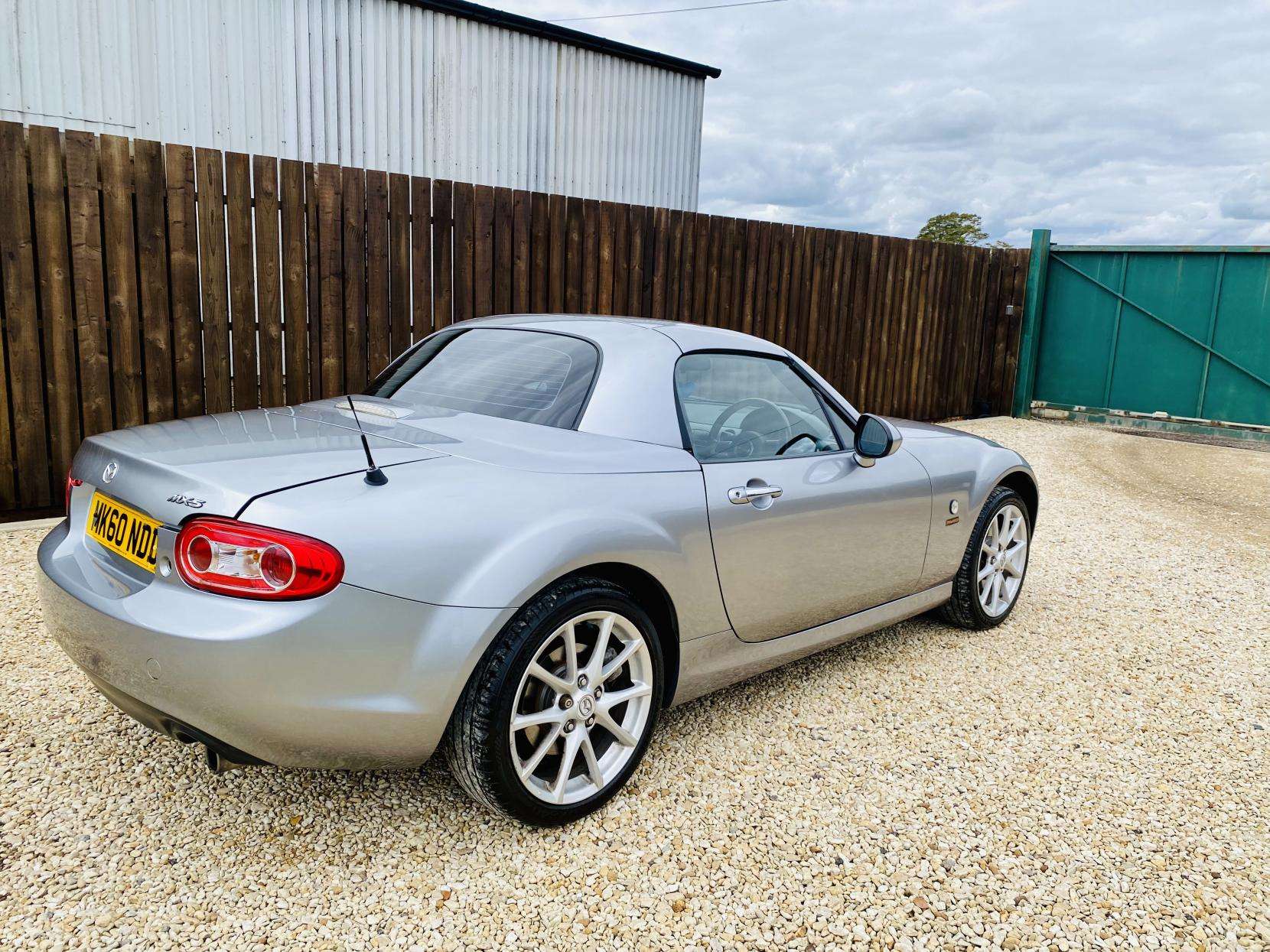 2010 MAZDA MX-5 2010 MAZDA MX-5