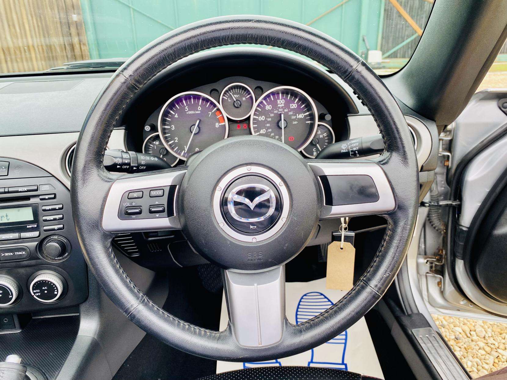 2010 MAZDA MX-5 2010 MAZDA MX-5