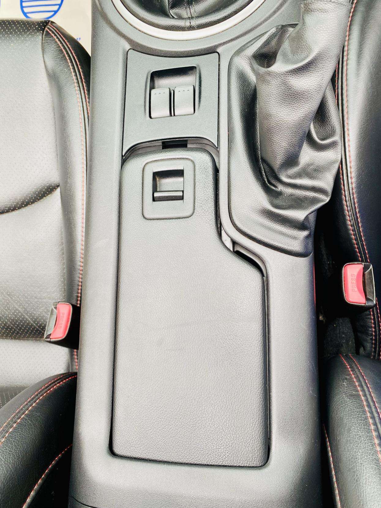 2010 MAZDA MX-5 2010 MAZDA MX-5