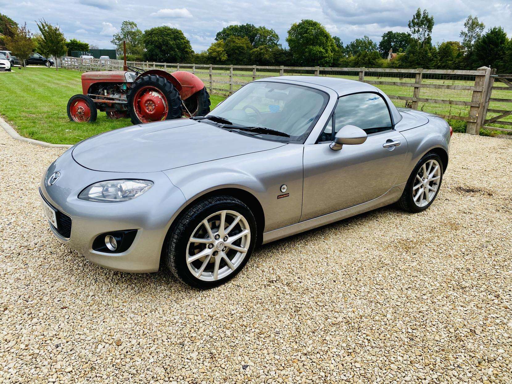 2010 MAZDA MX-5 2010 MAZDA MX-5