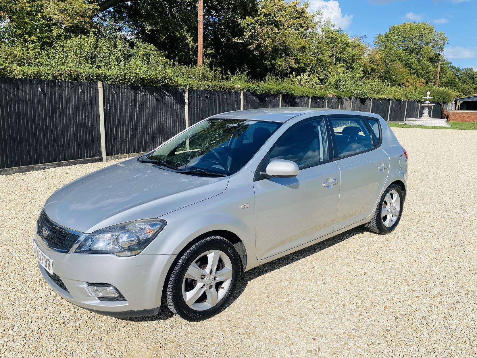 2010 KIA CEED 2010 KIA CEED