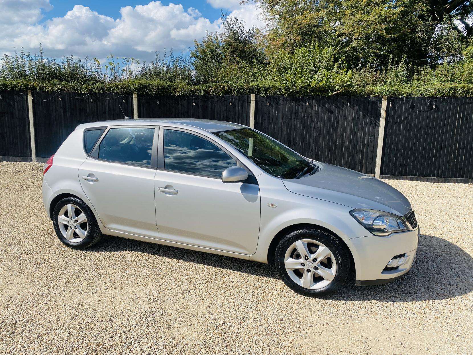 2010 KIA CEED 2010 KIA CEED