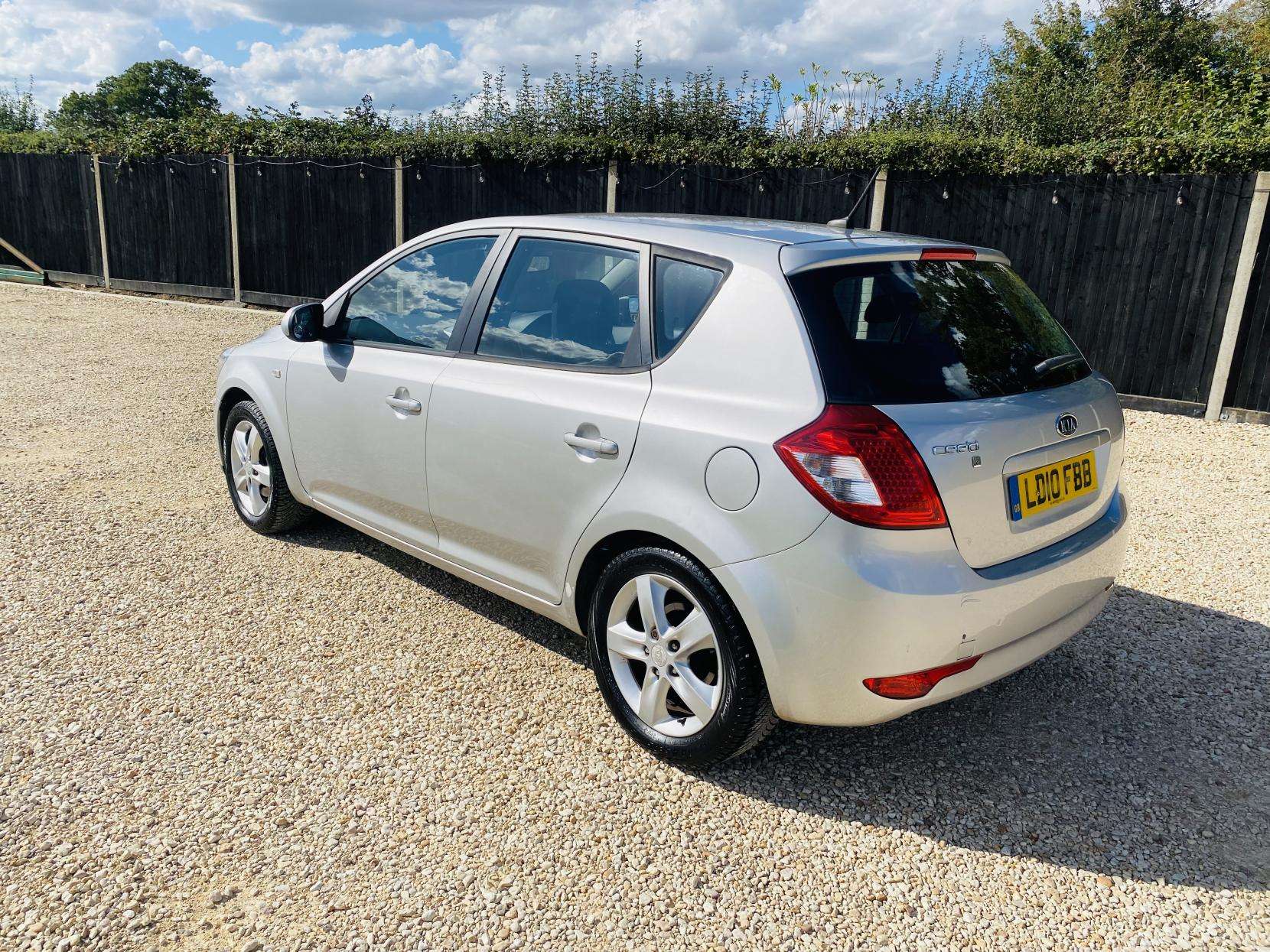 2010 KIA CEED 2010 KIA CEED