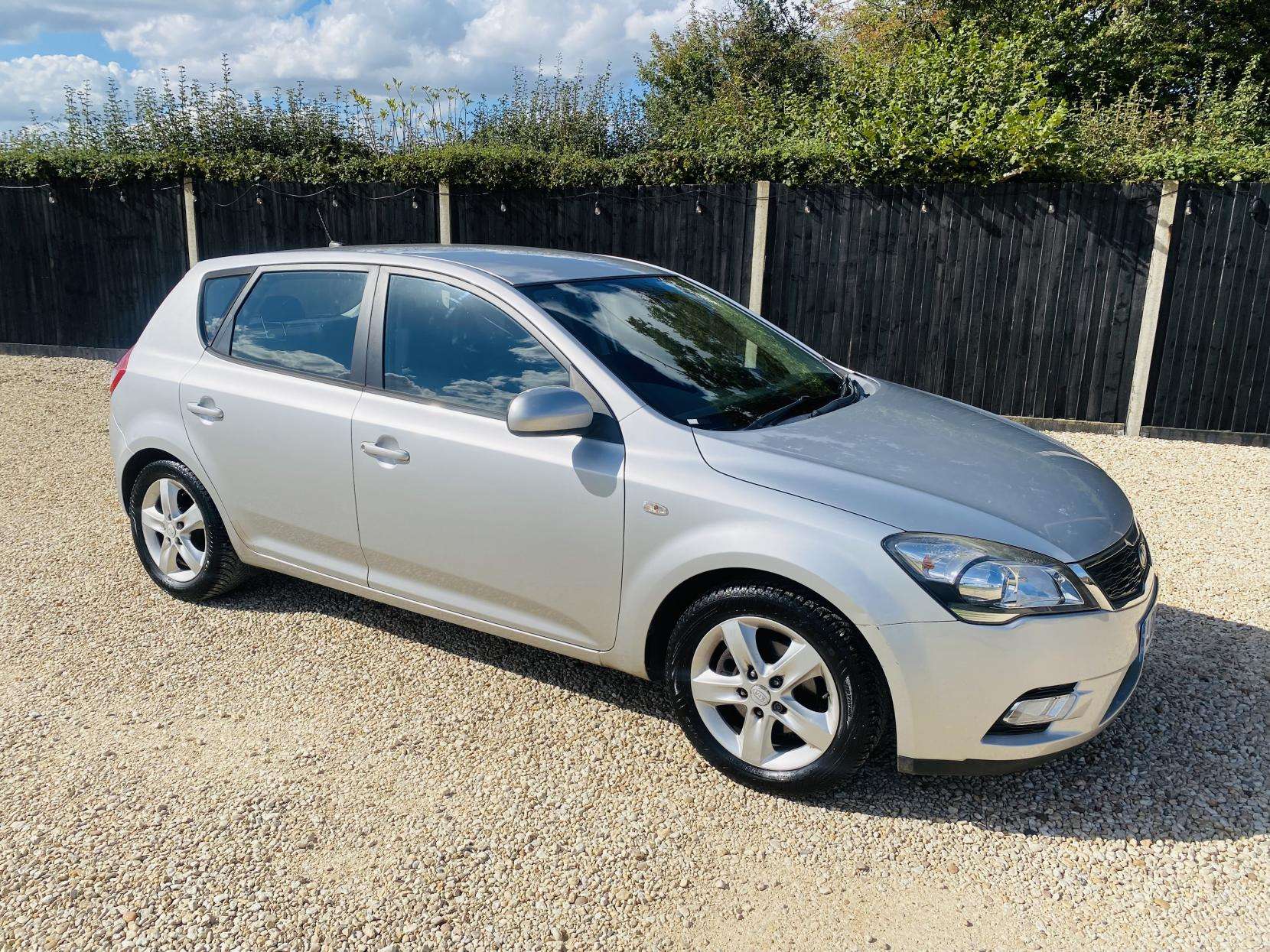 2010 KIA CEED 2010 KIA CEED