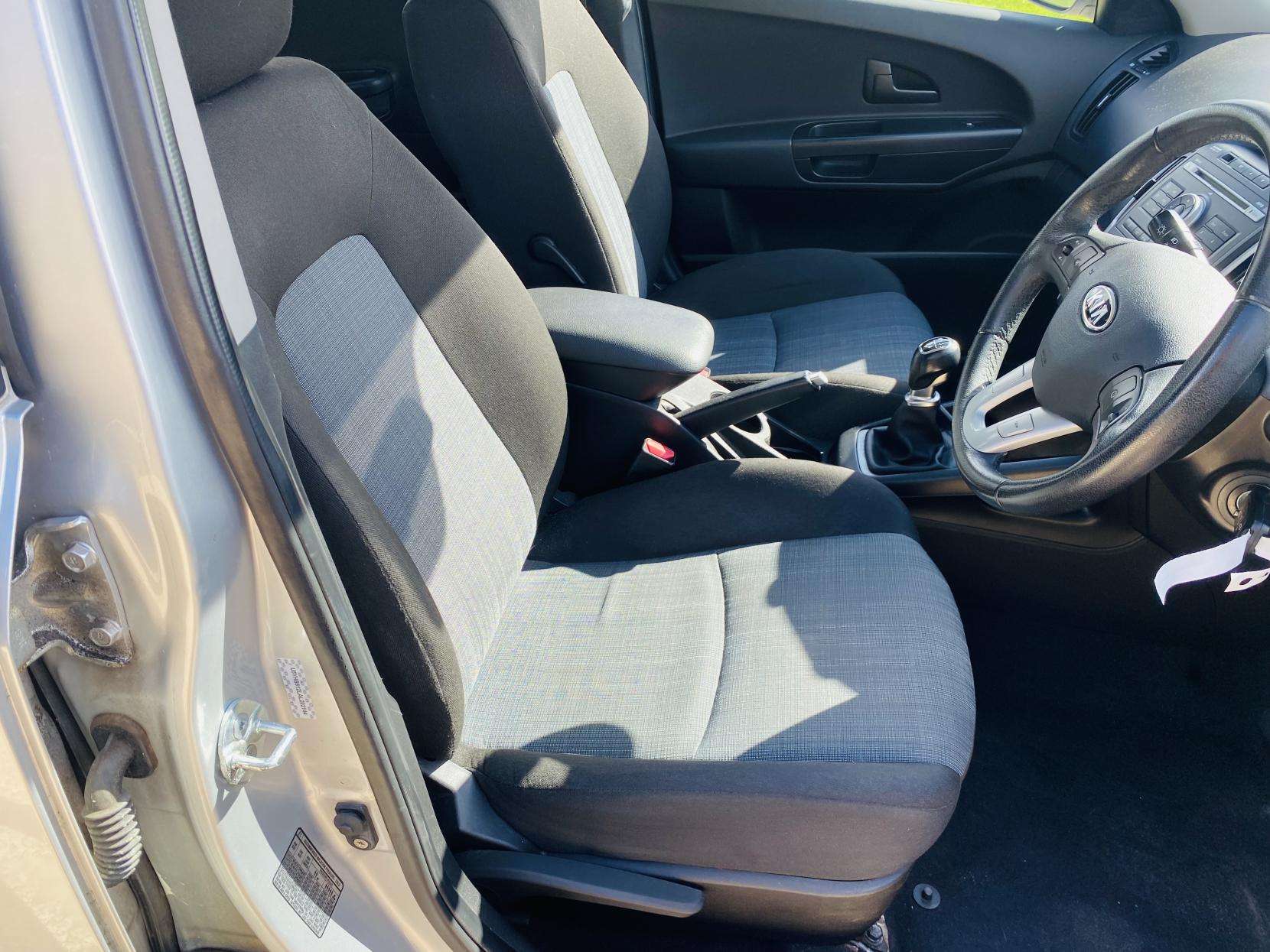 2010 KIA CEED 2010 KIA CEED