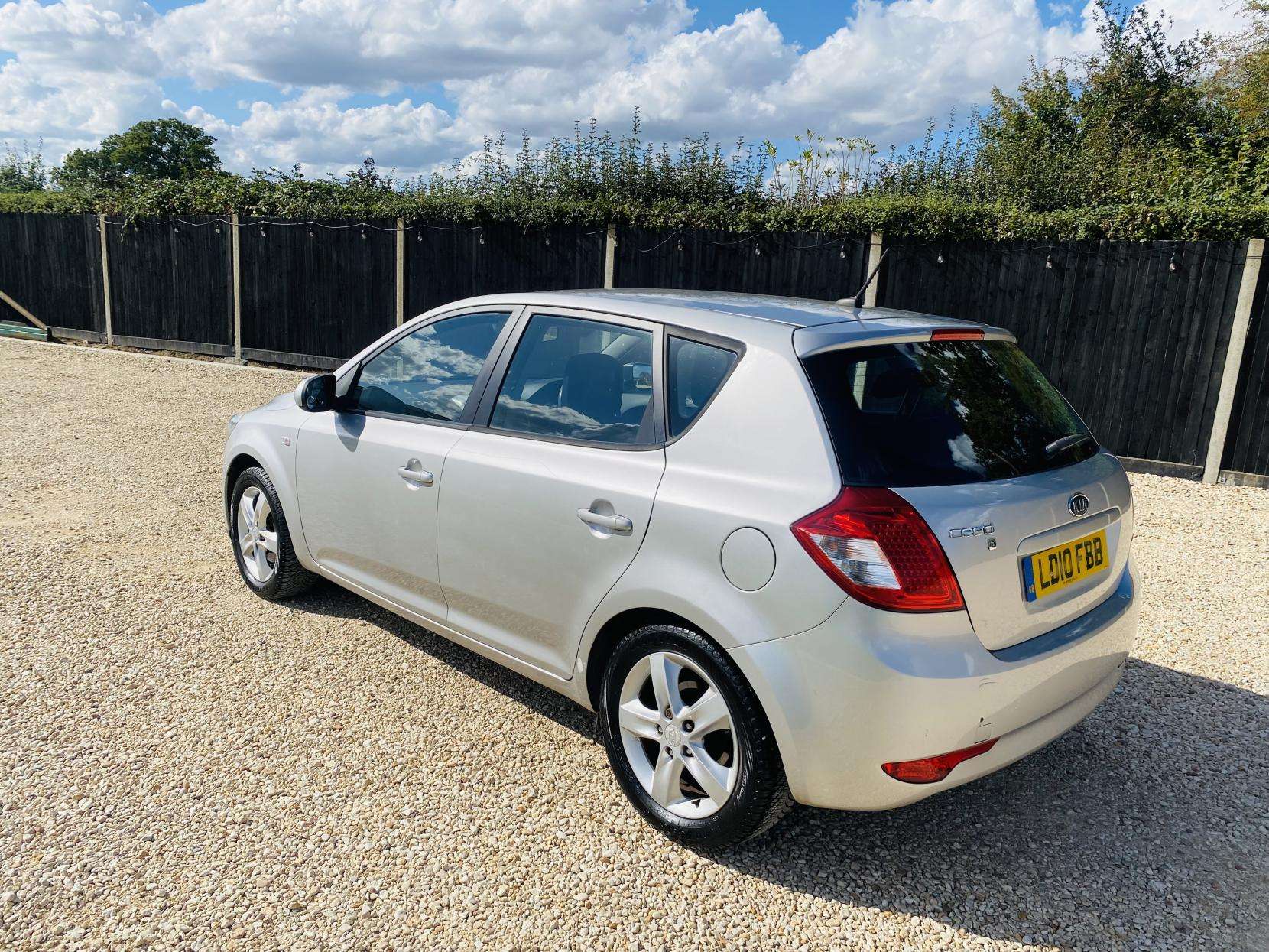 2010 KIA CEED 2010 KIA CEED