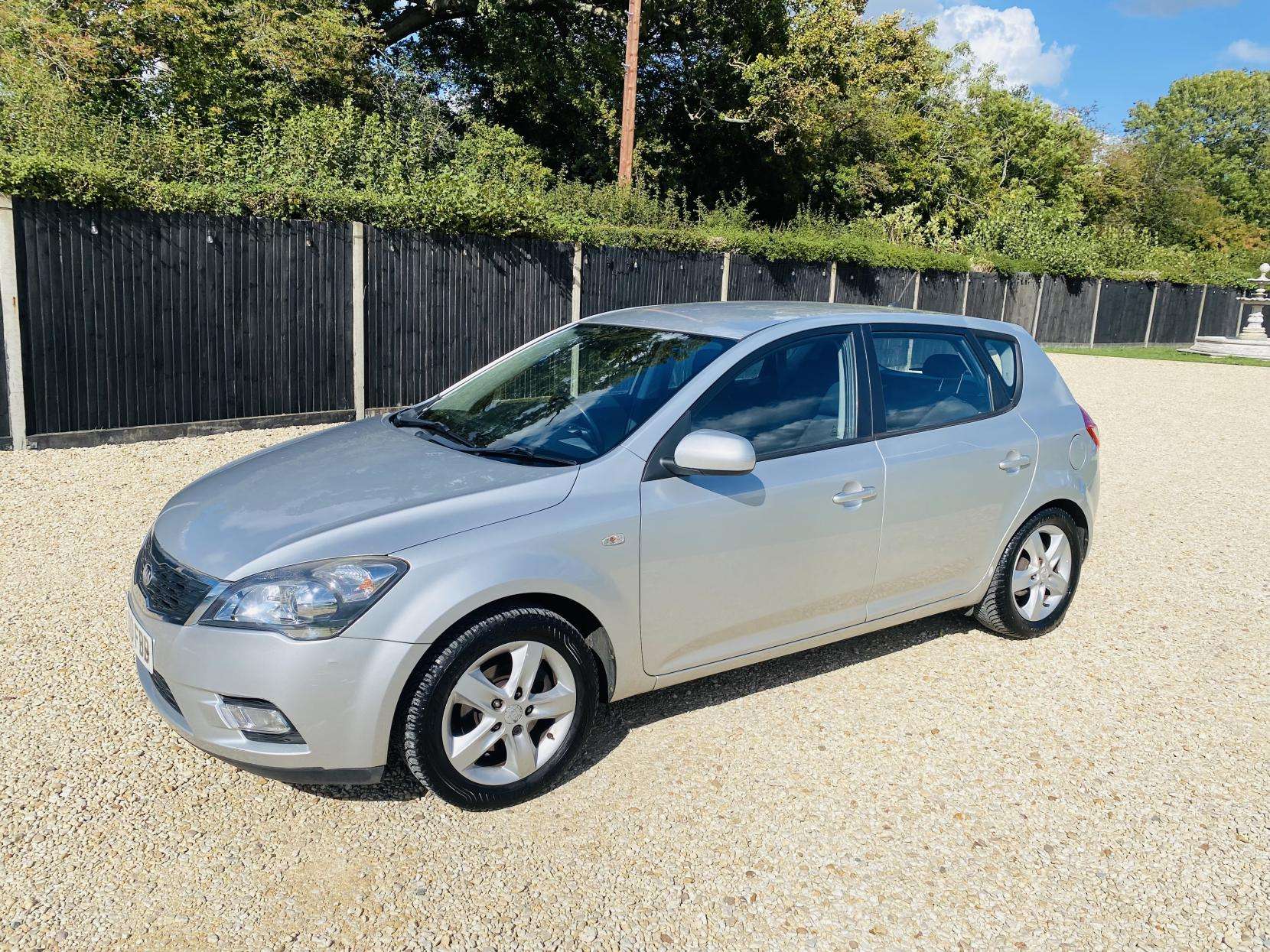 2010 KIA CEED 2010 KIA CEED