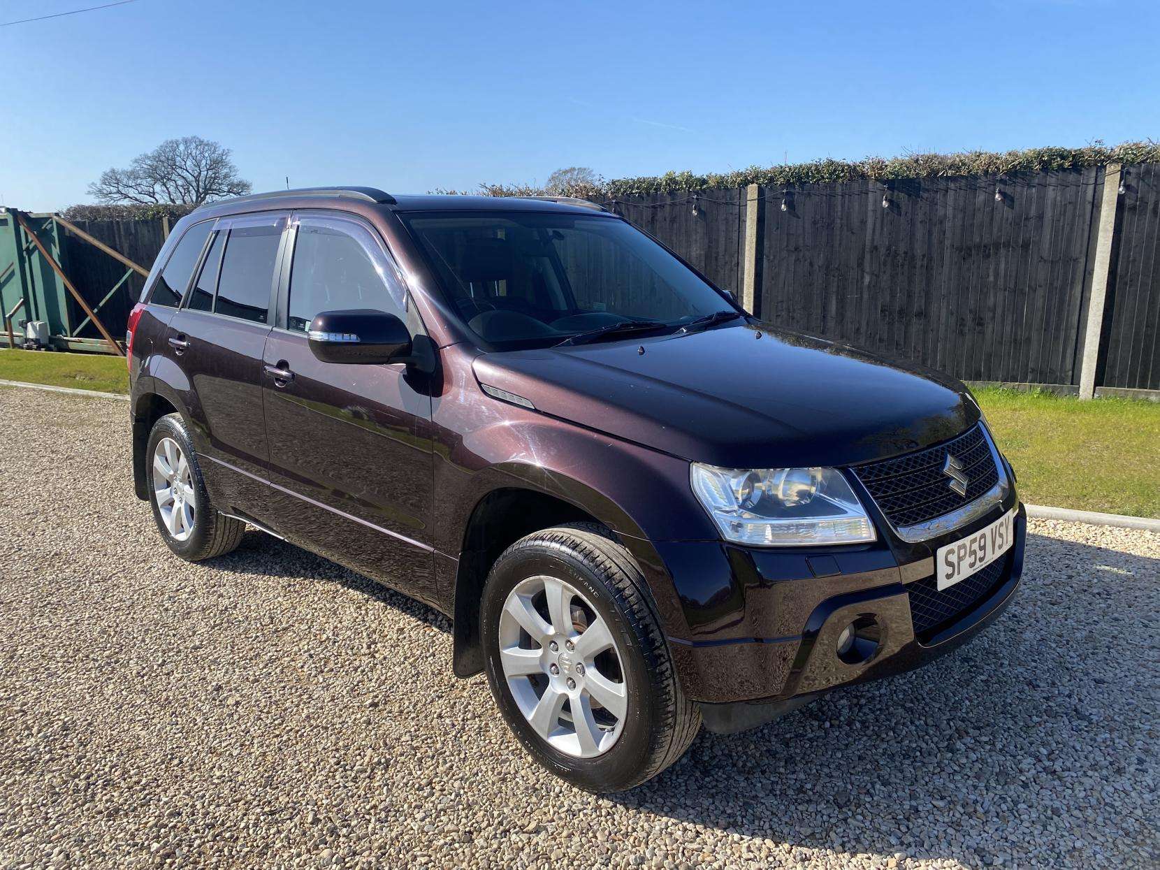 A 2009 SUZUKI GRAND VITARA 2.4 VVT SZ5 SUV 5dr Petrol Auto 4WD Euro 4 (169 ps) A 2009 SUZUKI GRAND VITARA 2.4 VVT SZ5 SUV 5dr Petrol Auto 4WD Euro 4 (169 ps)