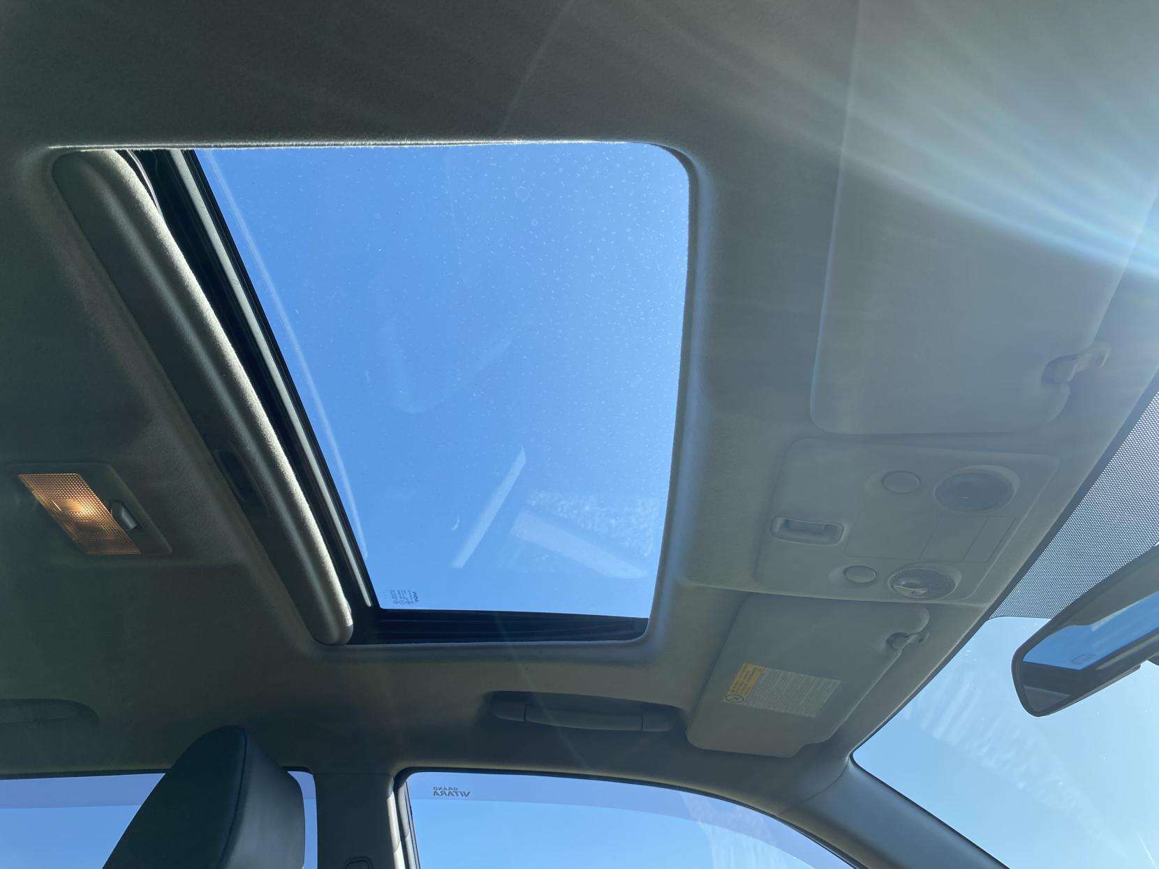 A 2009 SUZUKI GRAND VITARA 2.4 VVT SZ5 SUV 5dr Petrol Auto 4WD Euro 4 (169 ps) A 2009 SUZUKI GRAND VITARA 2.4 VVT SZ5 SUV 5dr Petrol Auto 4WD Euro 4 (169 ps)