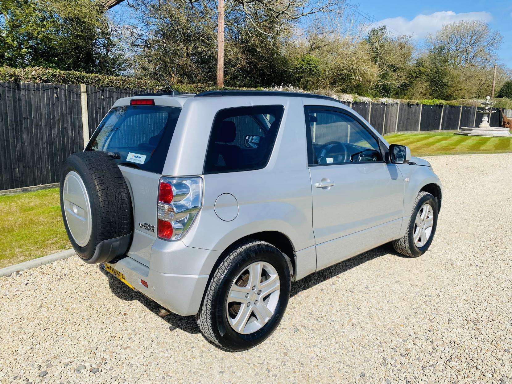 A 2008 SUZUKI GRAND VITARA 1.6 VVT + SUV 3dr Petrol Manual 4WD Euro 4 (106 ps) A 2008 SUZUKI GRAND VITARA 1.6 VVT + SUV 3dr Petrol Manual 4WD Euro 4 (106 ps)