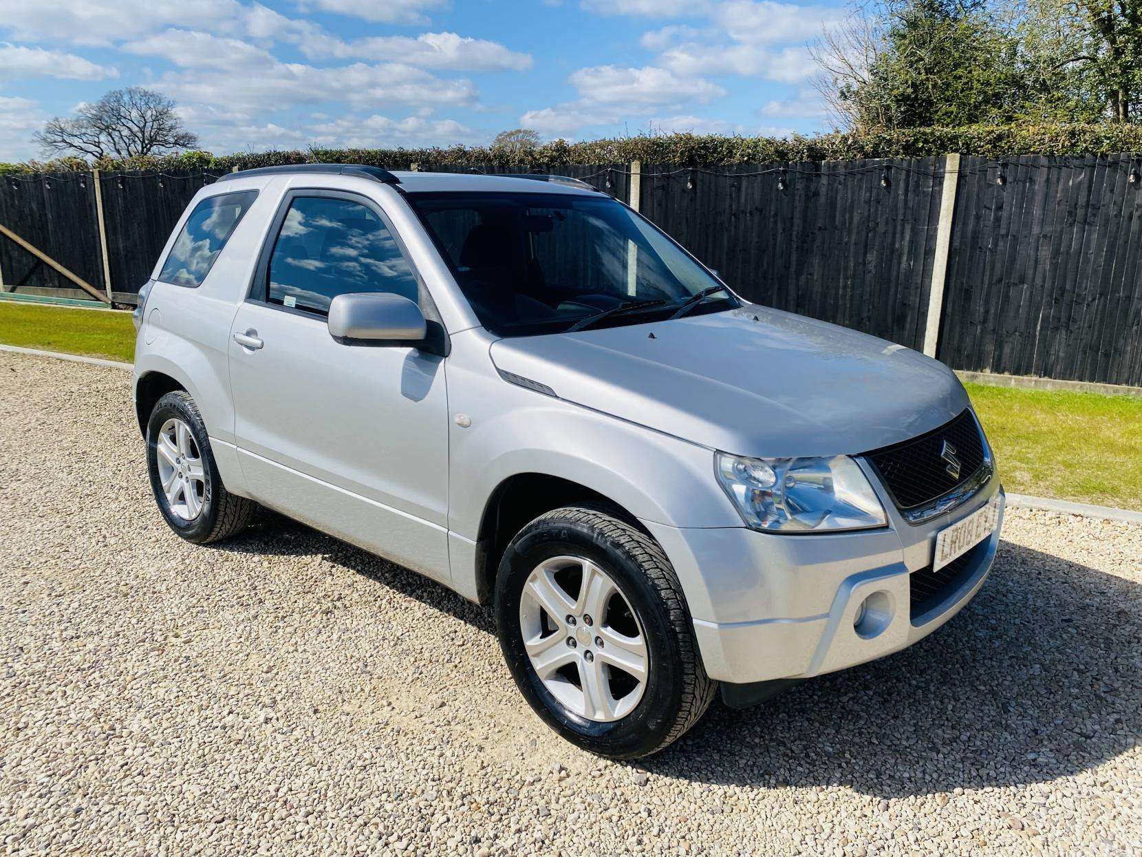 A 2008 SUZUKI GRAND VITARA 1.6 VVT + SUV 3dr Petrol Manual 4WD Euro 4 (106 ps) A 2008 SUZUKI GRAND VITARA 1.6 VVT + SUV 3dr Petrol Manual 4WD Euro 4 (106 ps)