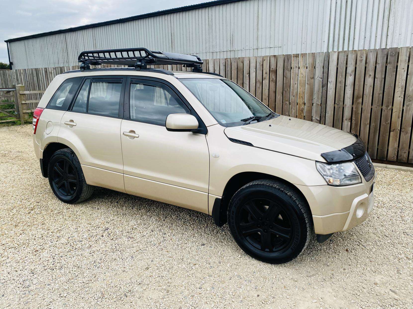 A 2007 SUZUKI GRAND VITARA 2.0 16V SUV 5dr Petrol Manual 4WD Euro 4 (140 ps) A 2007 SUZUKI GRAND VITARA 2.0 16V SUV 5dr Petrol Manual 4WD Euro 4 (140 ps)