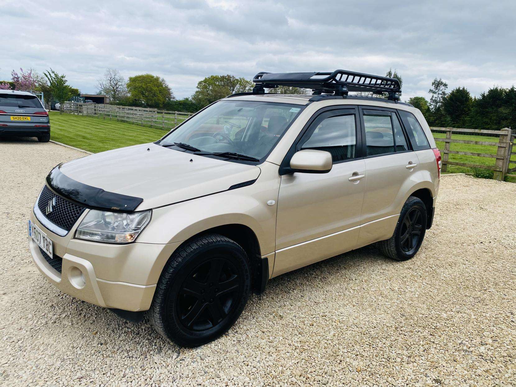 A 2007 SUZUKI GRAND VITARA 2.0 16V SUV 5dr Petrol Manual 4WD Euro 4 (140 ps) A 2007 SUZUKI GRAND VITARA 2.0 16V SUV 5dr Petrol Manual 4WD Euro 4 (140 ps)