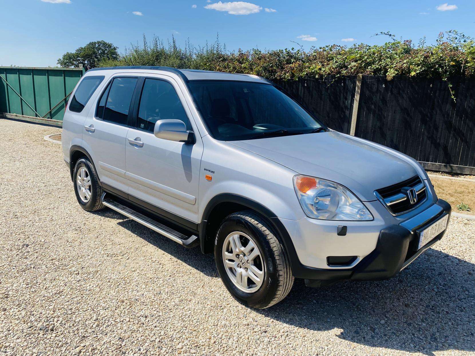 A 2003 HONDA CR-V 2.0 i-VTEC SE Sport SUV 5dr Petrol Manual (216 g/km, 148 bhp) A 2003 HONDA CR-V 2.0 i-VTEC SE Sport SUV 5dr Petrol Manual (216 g/km, 148 bhp)