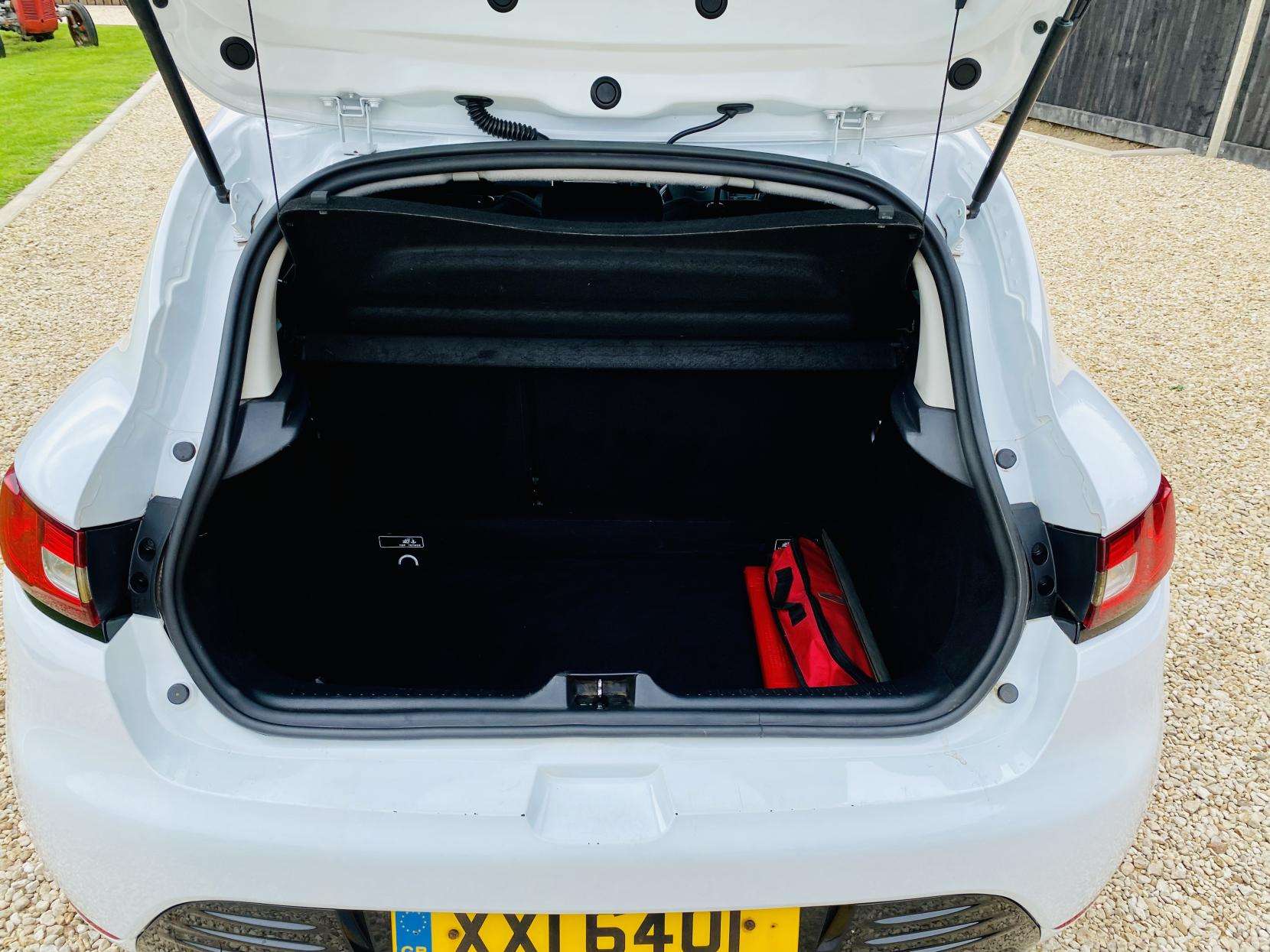 2018 RENAULT CLIO 2018 RENAULT CLIO