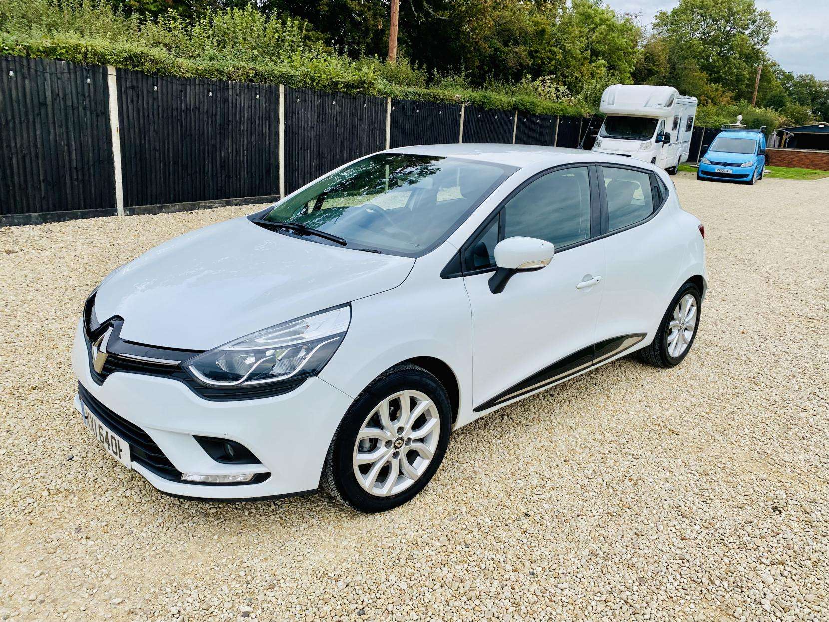 2018 RENAULT CLIO 2018 RENAULT CLIO