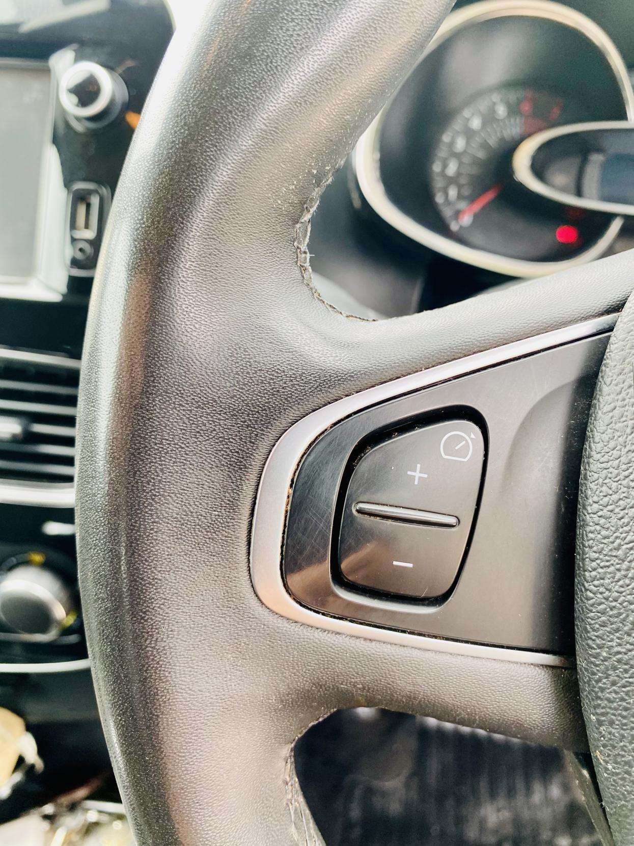 2018 RENAULT CLIO 2018 RENAULT CLIO