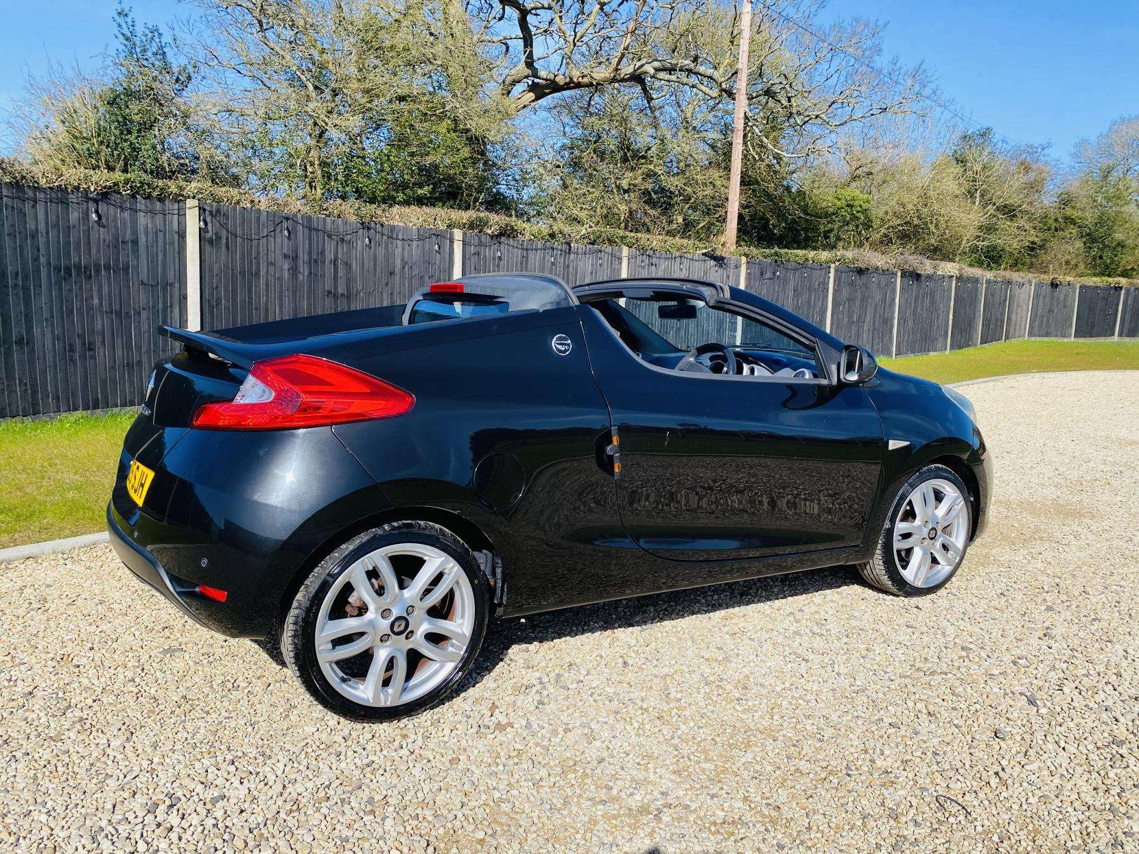 A 2010 RENAULT WIND 1.2 TCe Dynamique S Convertible 2dr Petrol Manual Euro 5 (100 ps) A 2010 RENAULT WIND 1.2 TCe Dynamique S Convertible 2dr Petrol Manual Euro 5 (100 ps)