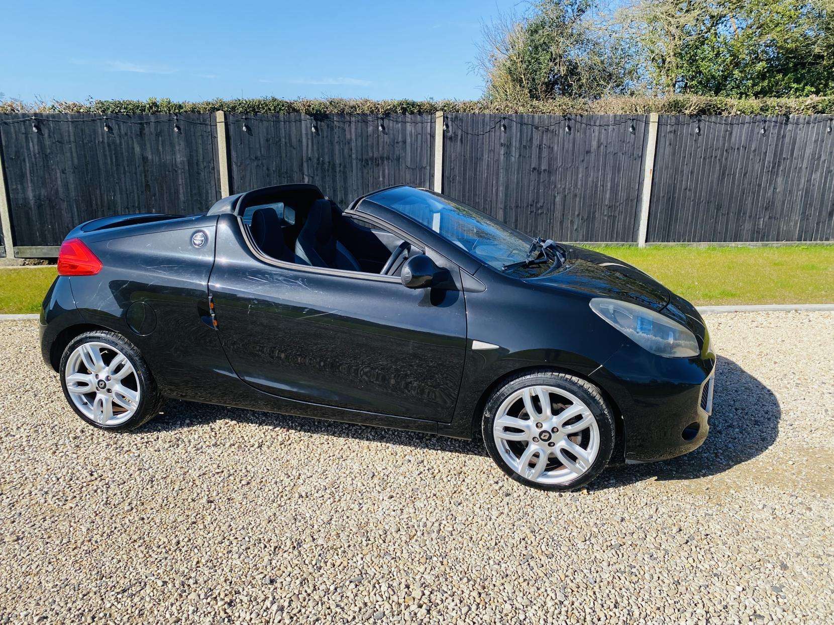 A 2010 RENAULT WIND 1.2 TCe Dynamique S Convertible 2dr Petrol Manual Euro 5 (100 ps) A 2010 RENAULT WIND 1.2 TCe Dynamique S Convertible 2dr Petrol Manual Euro 5 (100 ps)