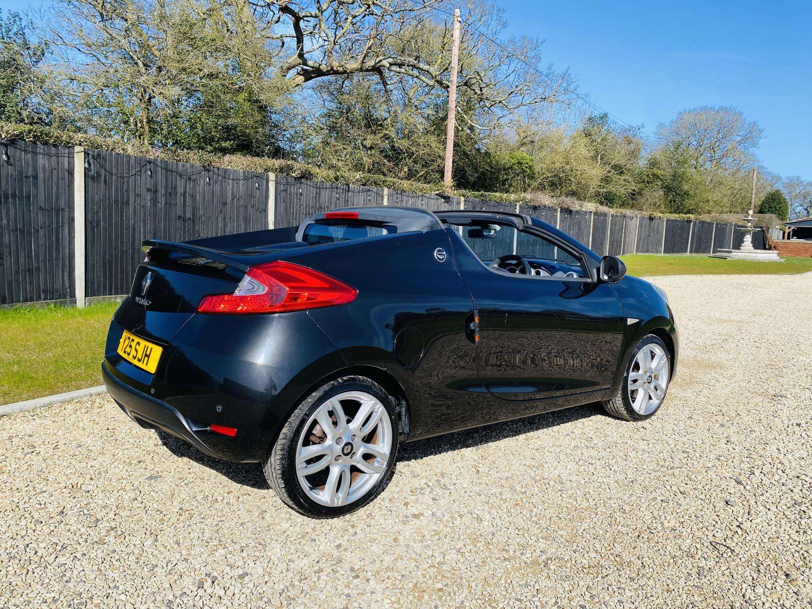 A 2010 RENAULT WIND 1.2 TCe Dynamique S Convertible 2dr Petrol Manual Euro 5 (100 ps) A 2010 RENAULT WIND 1.2 TCe Dynamique S Convertible 2dr Petrol Manual Euro 5 (100 ps)