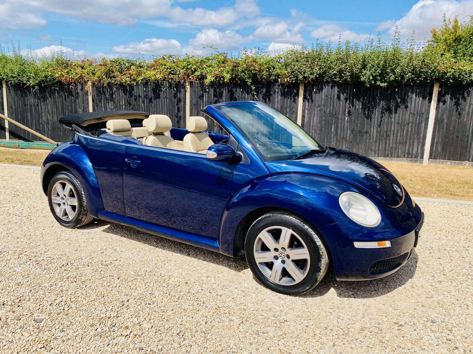 A 2008 VOLKSWAGEN BEETLE 1.4 16V Luna Cabriolet 2dr Petrol Manual Euro 4 (75 ps) A 2008 VOLKSWAGEN BEETLE 1.4 16V Luna Cabriolet 2dr Petrol Manual Euro 4 (75 ps)