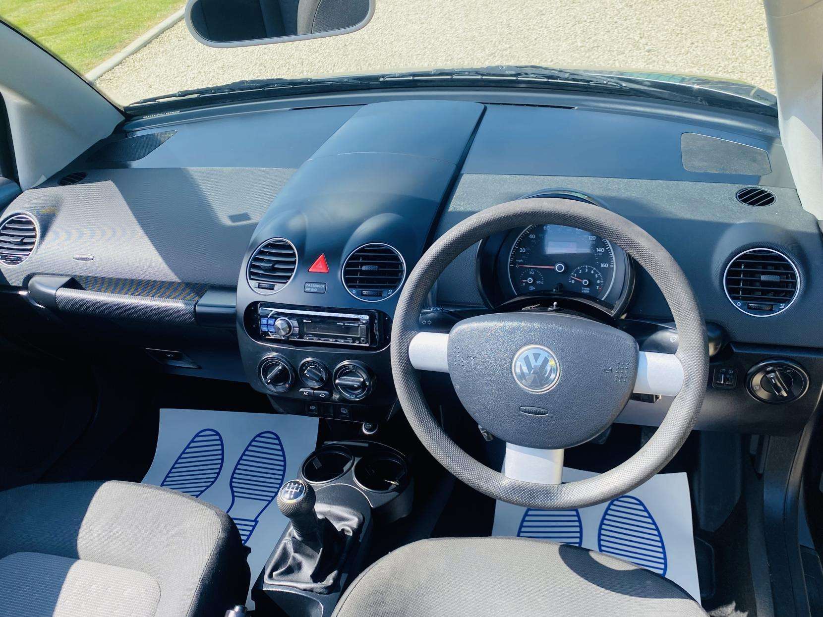 2011 VOLKSWAGEN BEETLE 2011 VOLKSWAGEN BEETLE