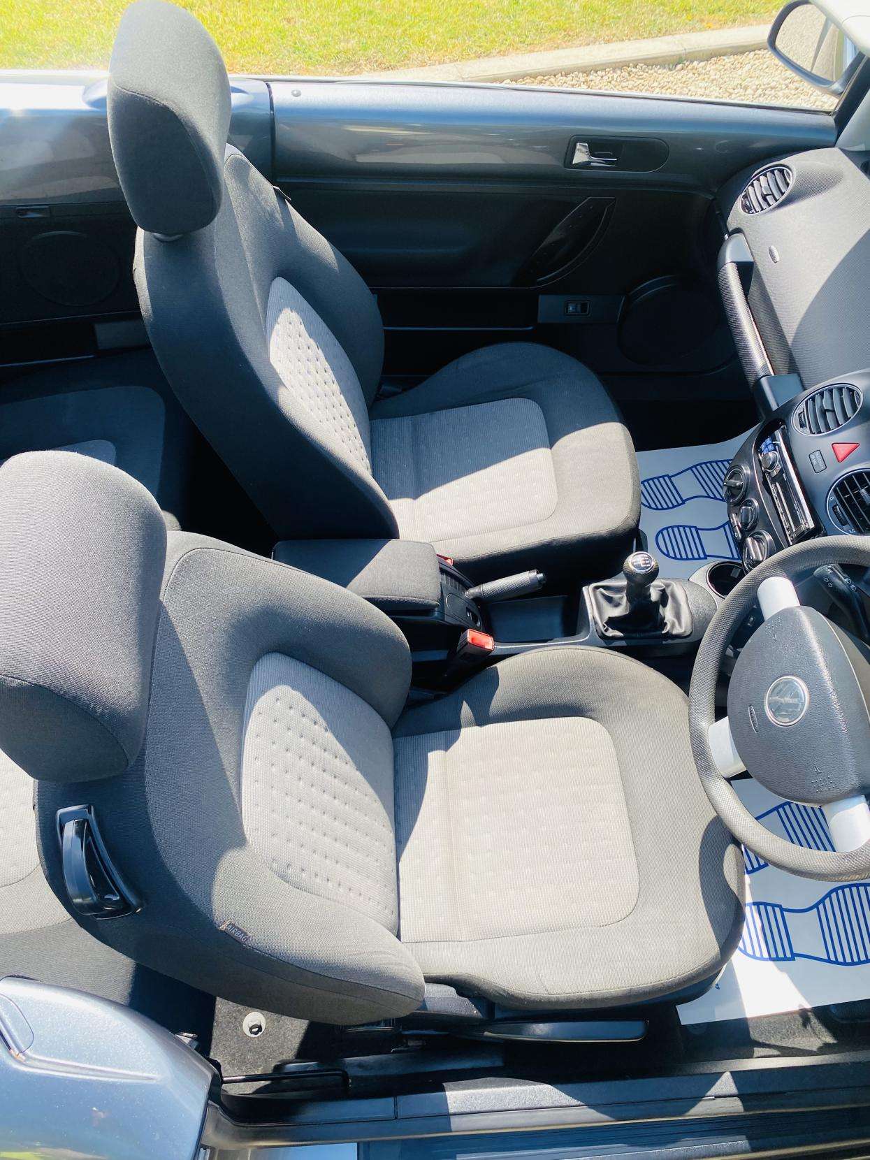 2011 VOLKSWAGEN BEETLE 2011 VOLKSWAGEN BEETLE