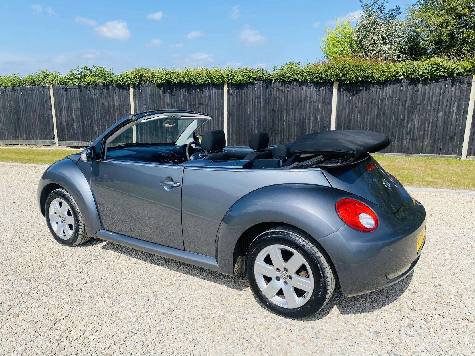 2011 VOLKSWAGEN BEETLE 2011 VOLKSWAGEN BEETLE