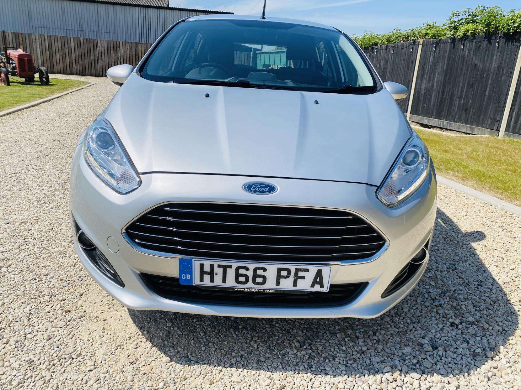 A 2017 FORD FIESTA 1.25 Zetec Hatchback 5dr Petrol Manual Euro 6 (82 ps) A 2017 FORD FIESTA 1.25 Zetec Hatchback 5dr Petrol Manual Euro 6 (82 ps)