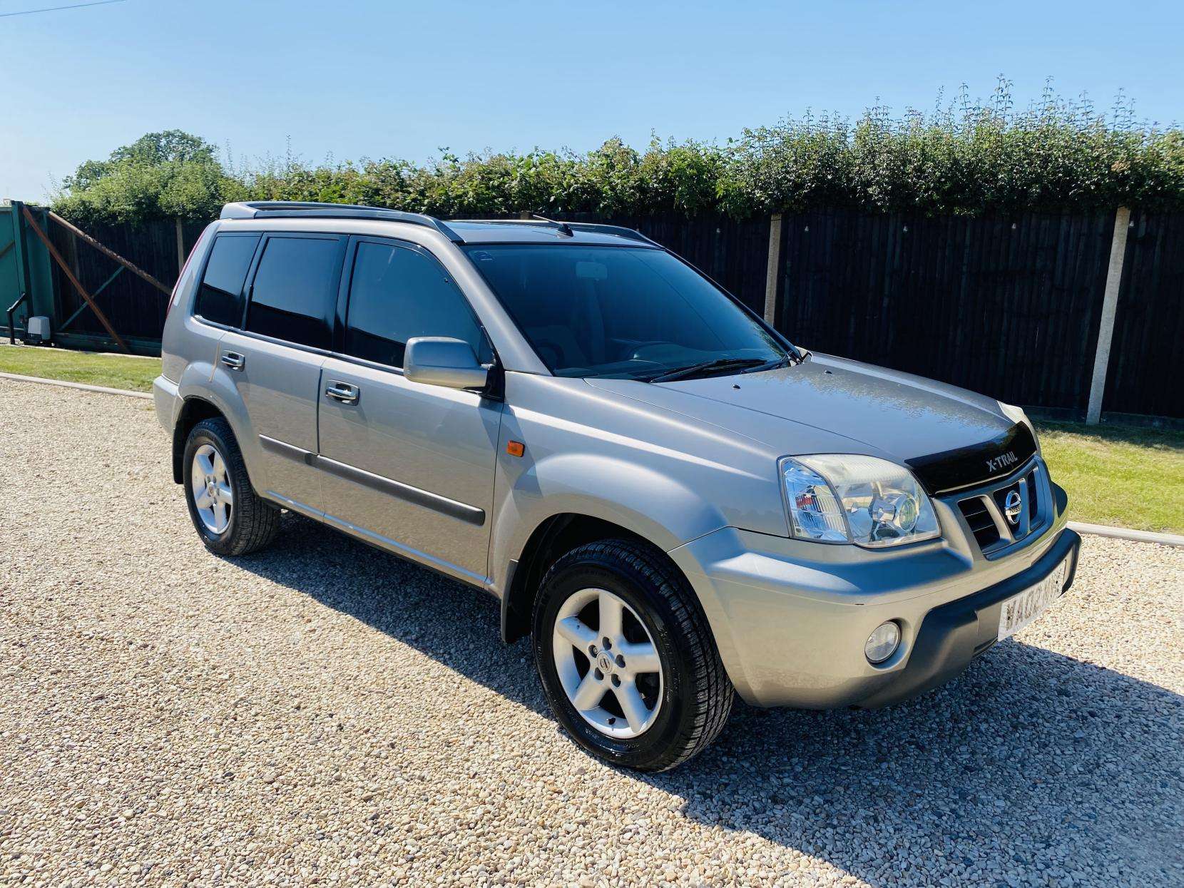 A 2002 NISSAN X-TRAIL 2.0 Sport SUV 5dr Petrol Manual (221 g/km, 138 bhp) A 2002 NISSAN X-TRAIL 2.0 Sport SUV 5dr Petrol Manual (221 g/km, 138 bhp)