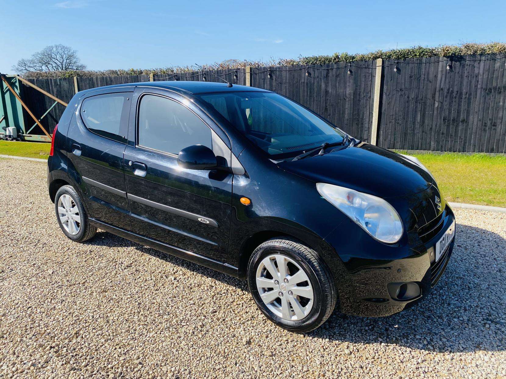 A 2011 SUZUKI ALTO 1.0 12V SZ4 Hatchback 5dr Petrol Auto Euro 5 (68 ps) A 2011 SUZUKI ALTO 1.0 12V SZ4 Hatchback 5dr Petrol Auto Euro 5 (68 ps)