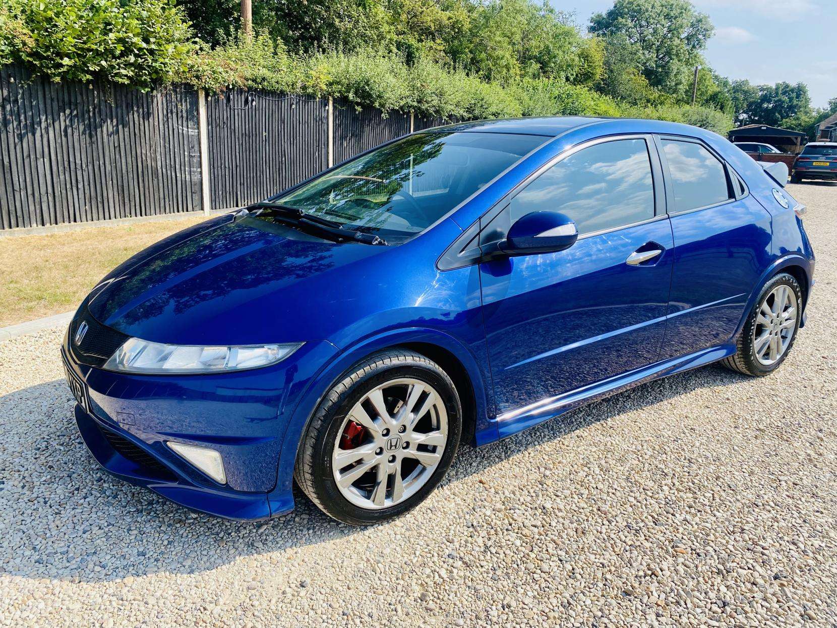 A 2010 HONDA CIVIC 1.8 i-VTEC Si Hatchback 5dr Petrol Manual (155 g/km, 138 bhp) A 2010 HONDA CIVIC 1.8 i-VTEC Si Hatchback 5dr Petrol Manual (155 g/km, 138 bhp)
