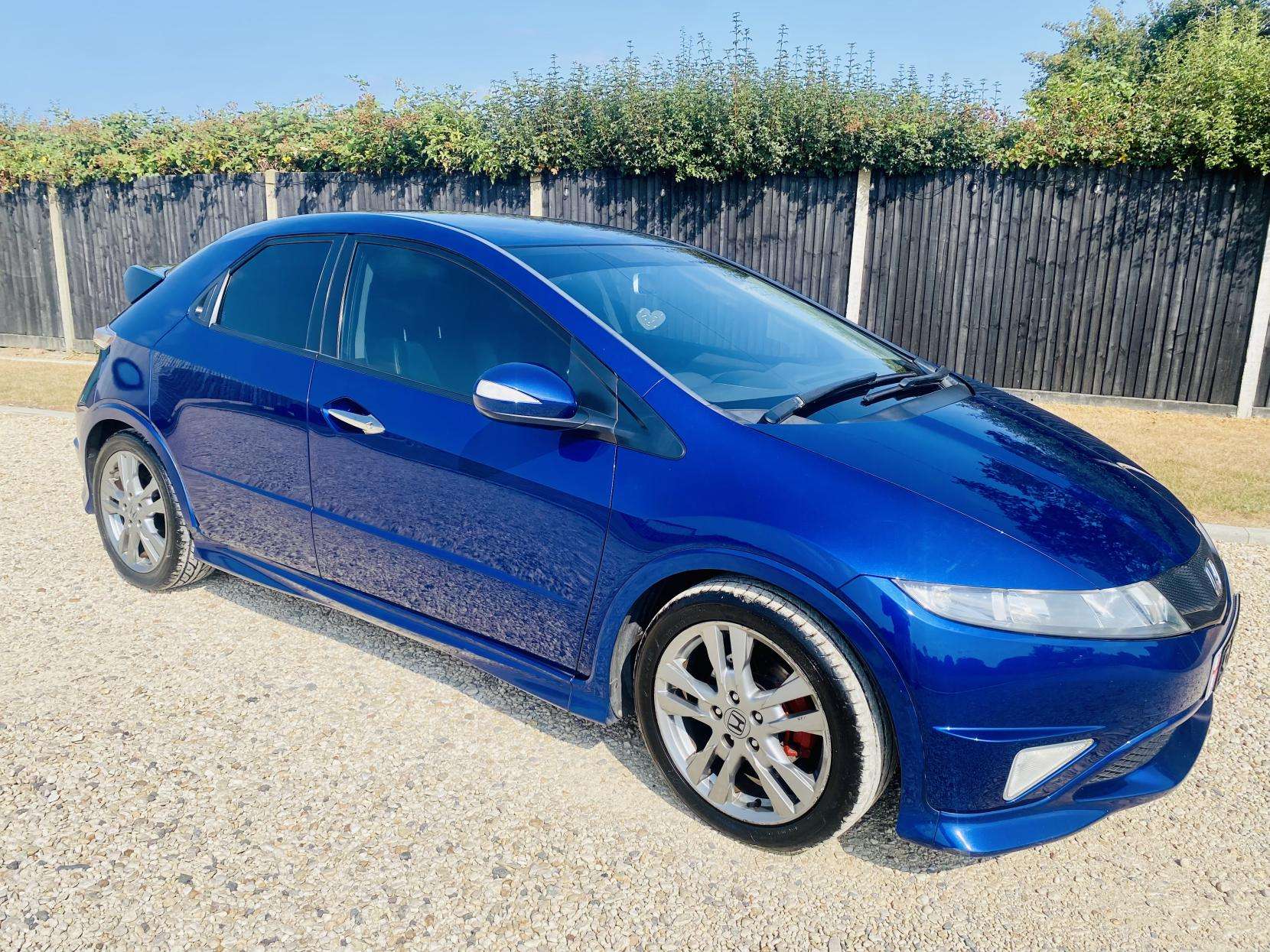 A 2010 HONDA CIVIC 1.8 i-VTEC Si Hatchback 5dr Petrol Manual (155 g/km, 138 bhp) A 2010 HONDA CIVIC 1.8 i-VTEC Si Hatchback 5dr Petrol Manual (155 g/km, 138 bhp)