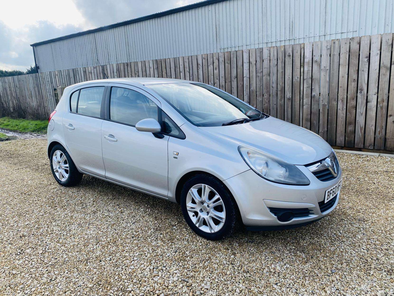 A 2010 VAUXHALL CORSA 1.4i 16v SE Hatchback 5dr Petrol Automatic (a/c) (138 g/km, 99 bhp) A 2010 VAUXHALL CORSA 1.4i 16v SE Hatchback 5dr Petrol Automatic (a/c) (138 g/km, 99 bhp)