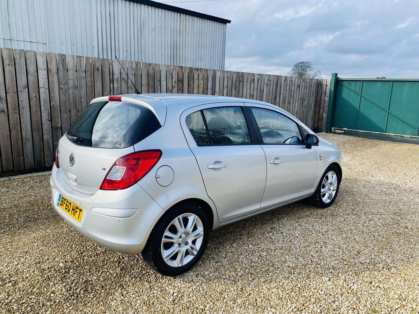 A 2010 VAUXHALL CORSA 1.4i 16v SE Hatchback 5dr Petrol Automatic (a/c) (138 g/km, 99 bhp) A 2010 VAUXHALL CORSA 1.4i 16v SE Hatchback 5dr Petrol Automatic (a/c) (138 g/km, 99 bhp)
