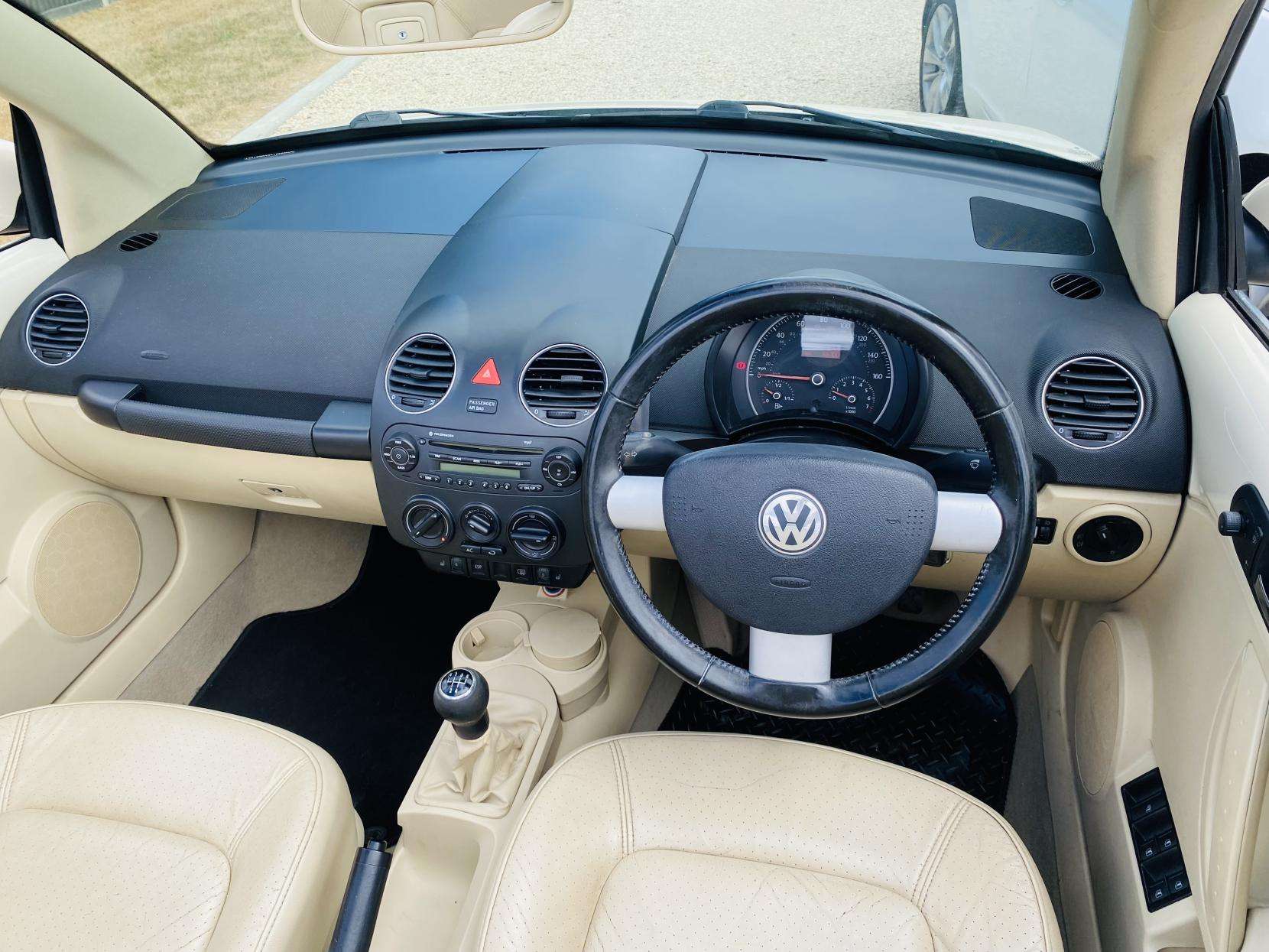 2010 VOLKSWAGEN BEETLE 2010 VOLKSWAGEN BEETLE