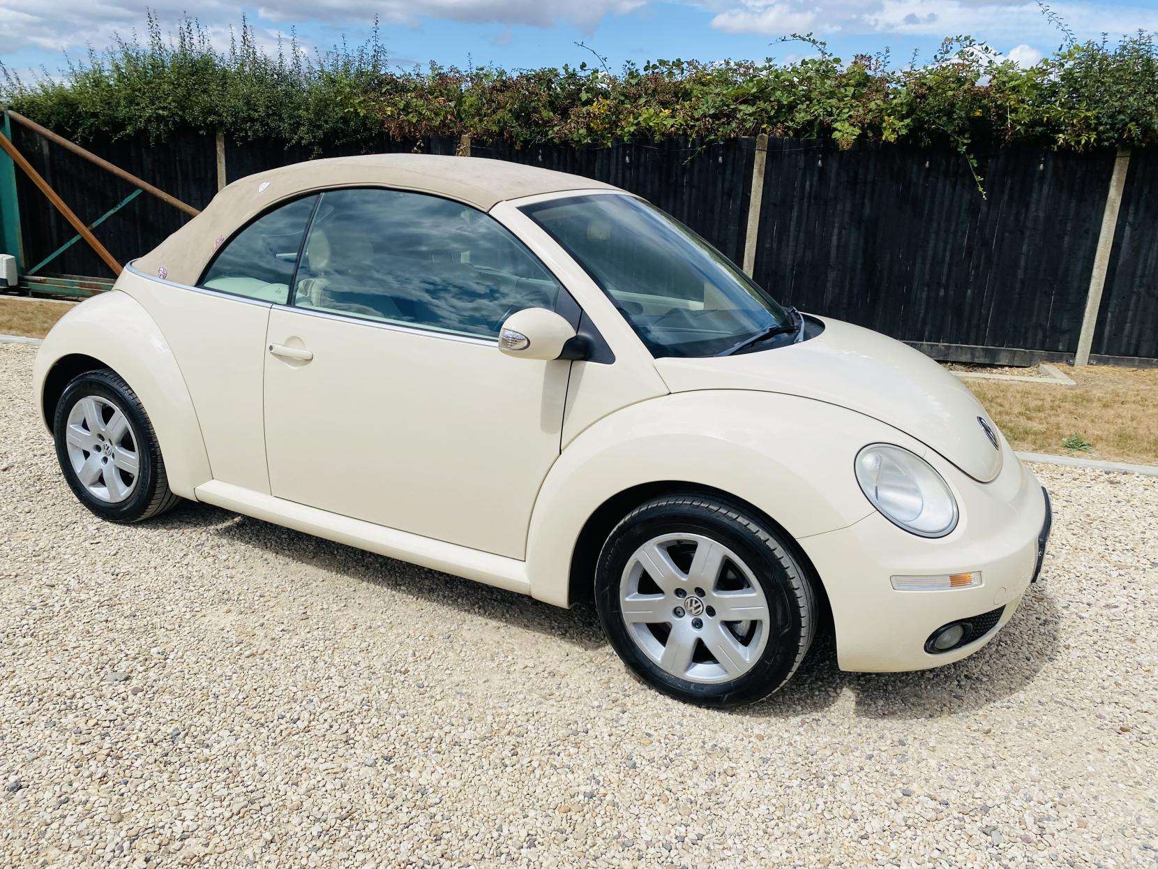 2010 VOLKSWAGEN BEETLE 2010 VOLKSWAGEN BEETLE