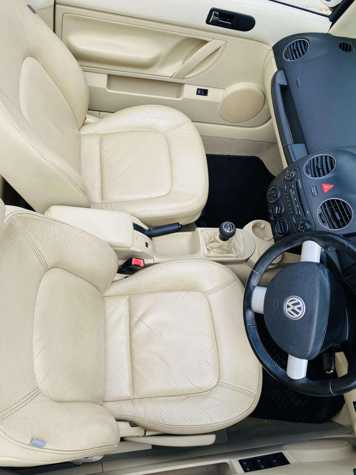 2010 VOLKSWAGEN BEETLE 2010 VOLKSWAGEN BEETLE