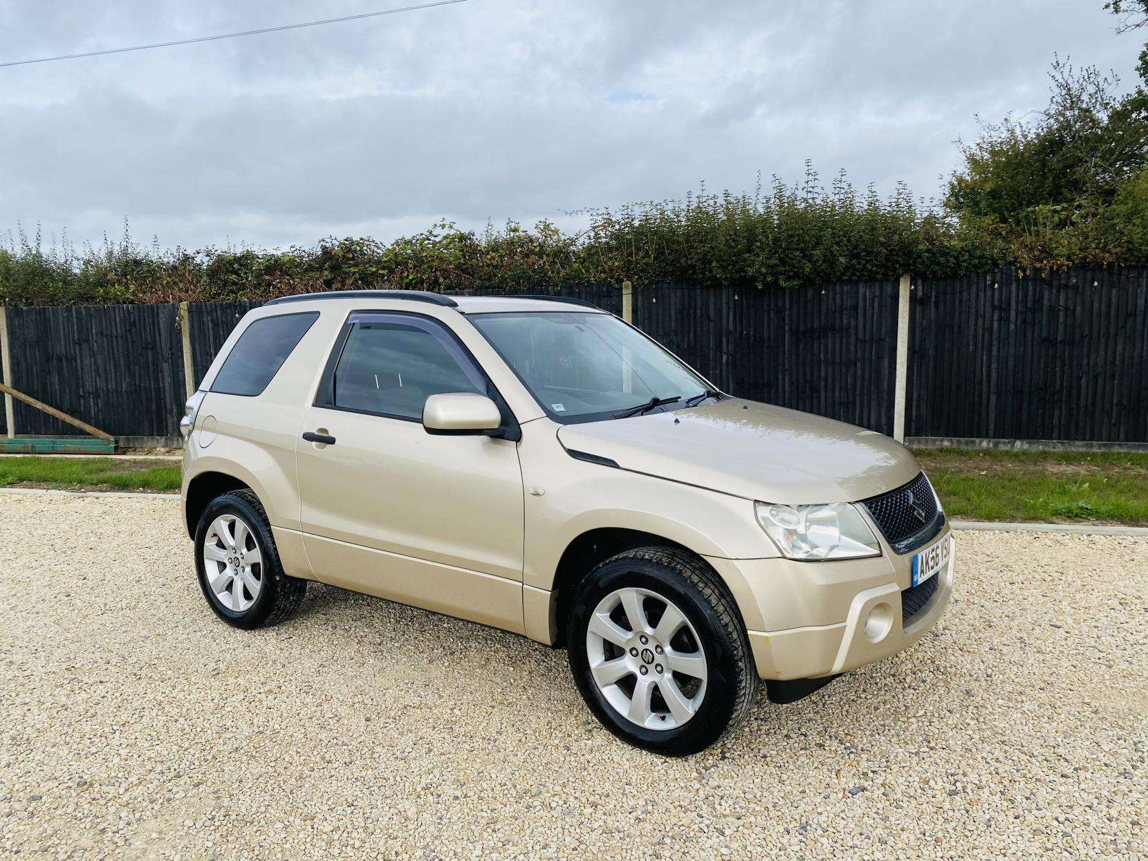 A 2006 SUZUKI GRAND VITARA 1.6 VVT SUV 3dr Petrol Manual 4WD Euro 4 (106 ps) A 2006 SUZUKI GRAND VITARA 1.6 VVT SUV 3dr Petrol Manual 4WD Euro 4 (106 ps)
