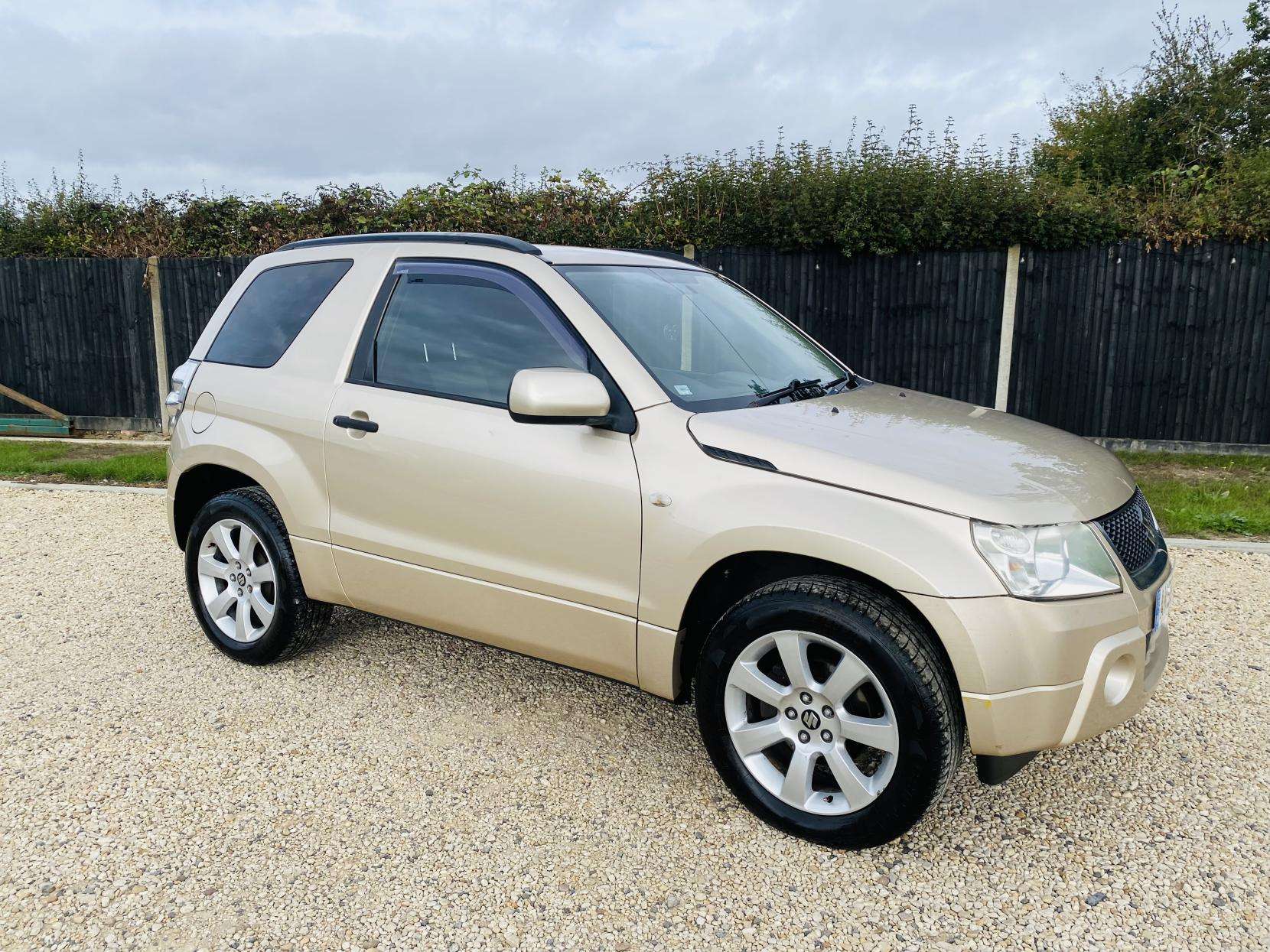 A 2006 SUZUKI GRAND VITARA 1.6 VVT SUV 3dr Petrol Manual 4WD Euro 4 (106 ps) A 2006 SUZUKI GRAND VITARA 1.6 VVT SUV 3dr Petrol Manual 4WD Euro 4 (106 ps)