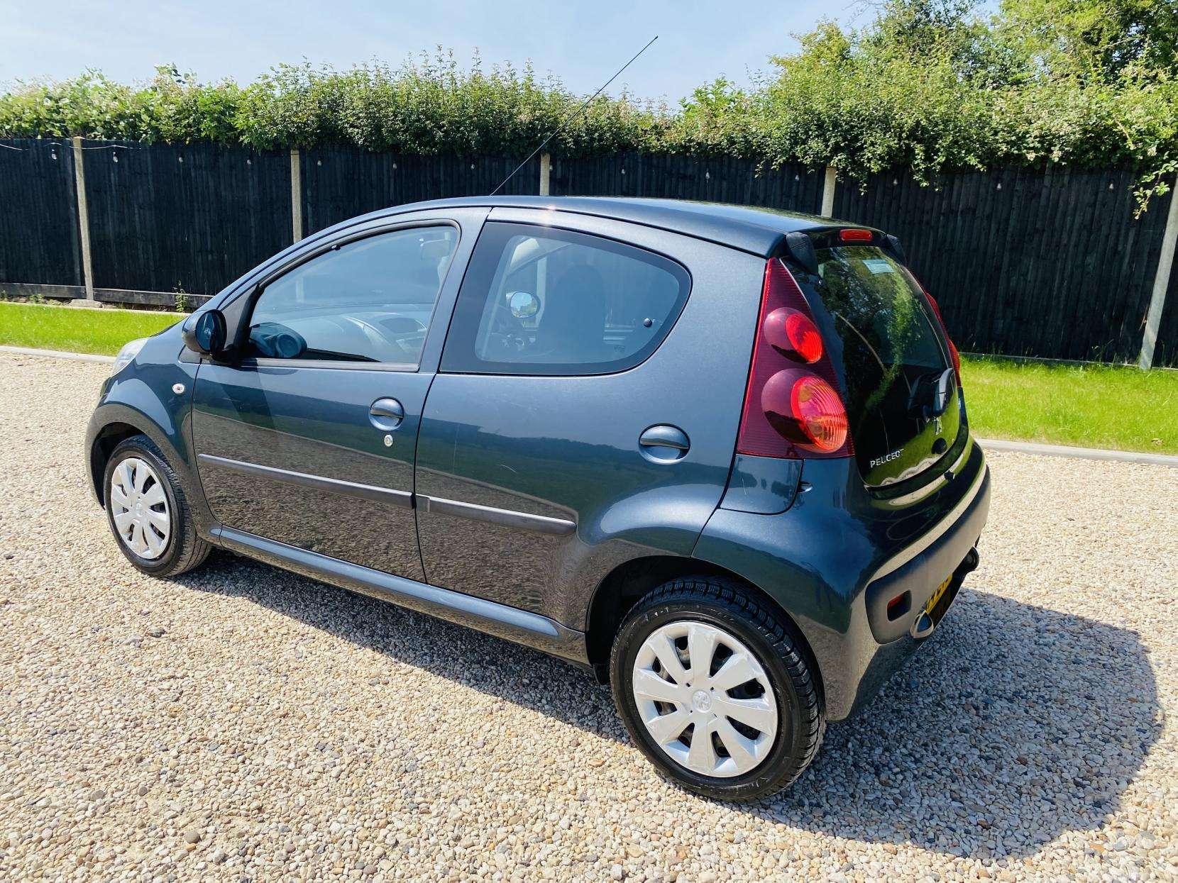 2014 PEUGEOT 107 2014 PEUGEOT 107