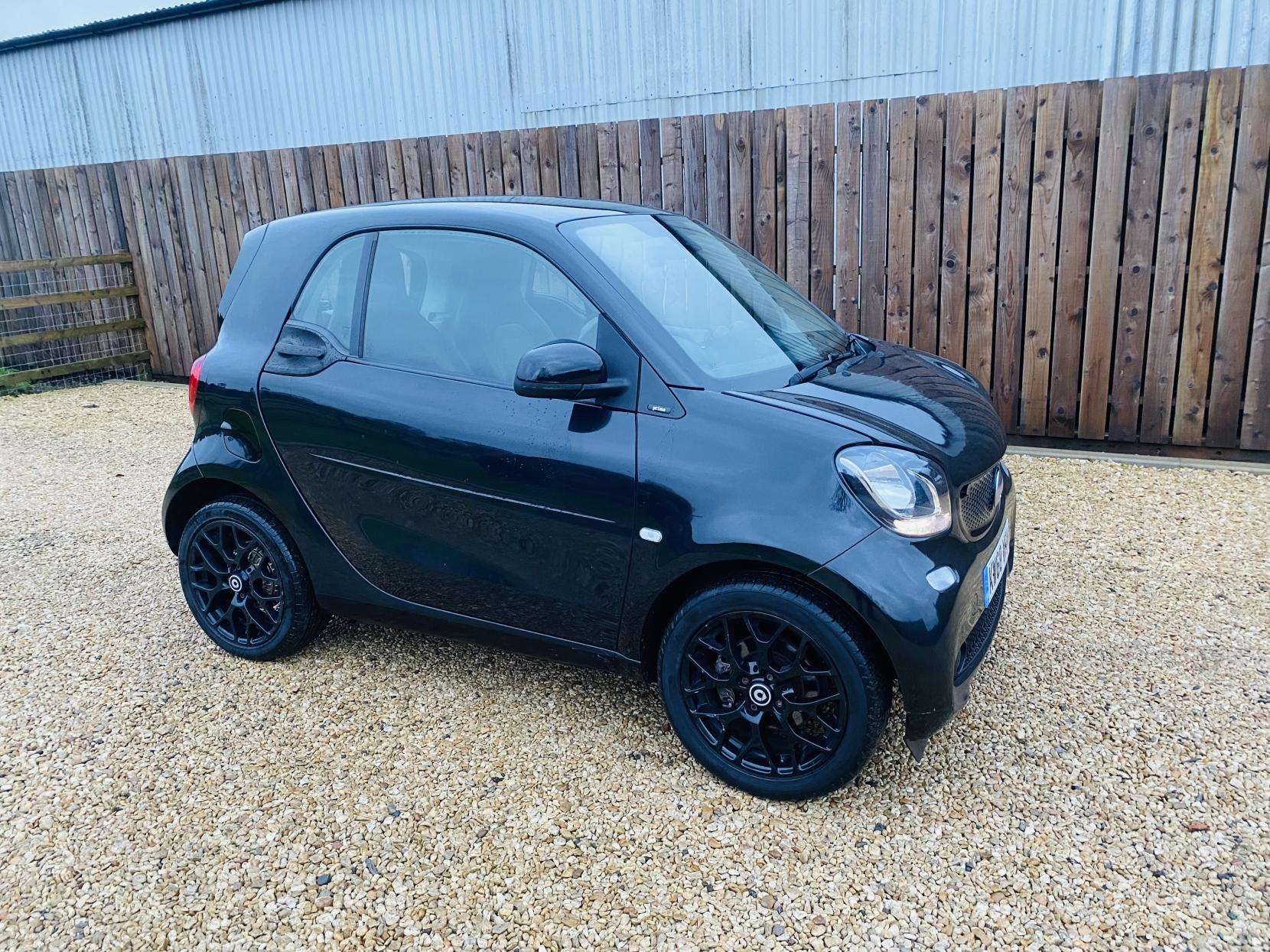 A 2018 SMART FORTWO 0.9T Prime (Premium) Coupe 2dr Petrol Twinamic Euro 6 (s/s) (90 ps) A 2018 SMART FORTWO 0.9T Prime (Premium) Coupe 2dr Petrol Twinamic Euro 6 (s/s) (90 ps)